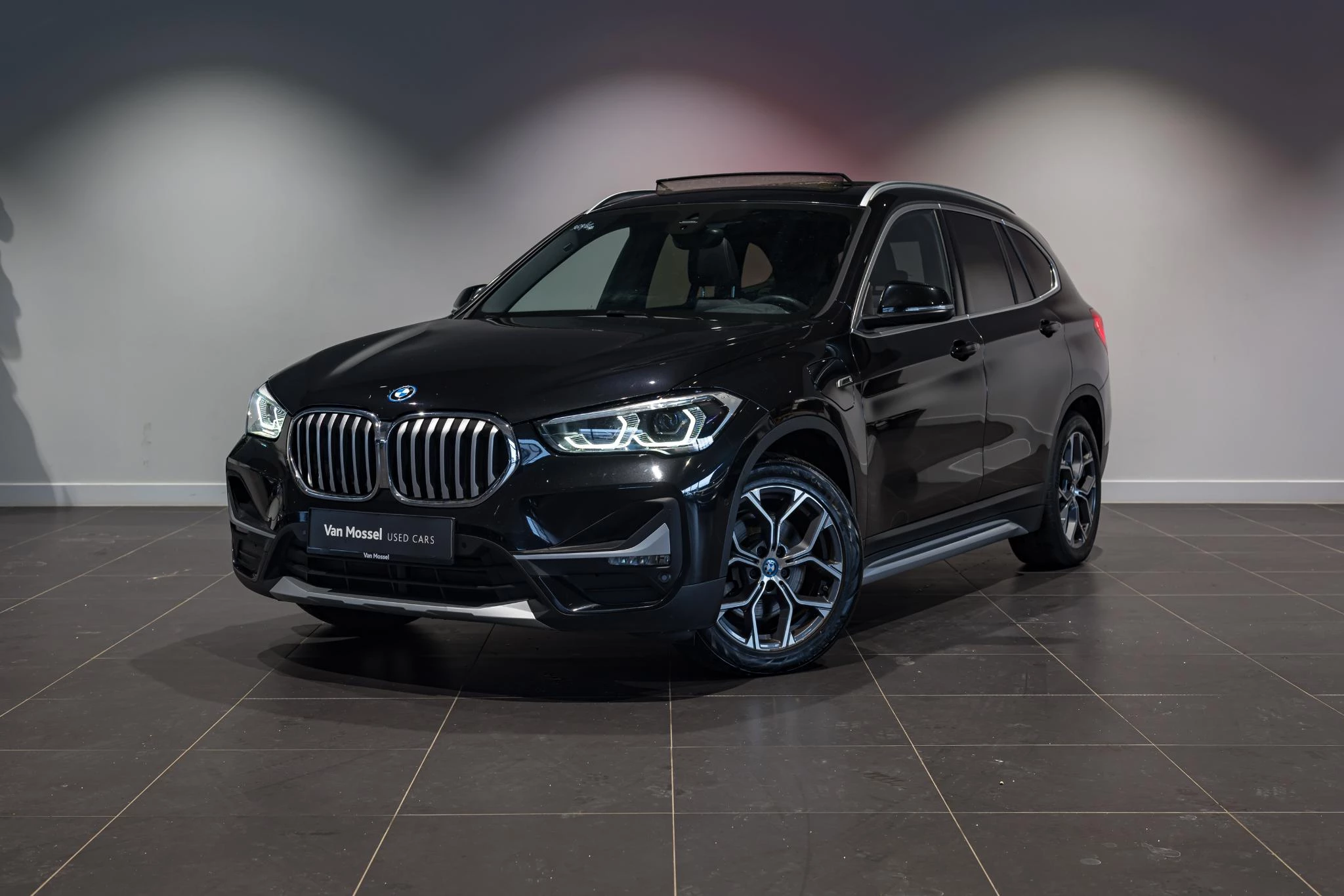 BMW-X1-image-0
