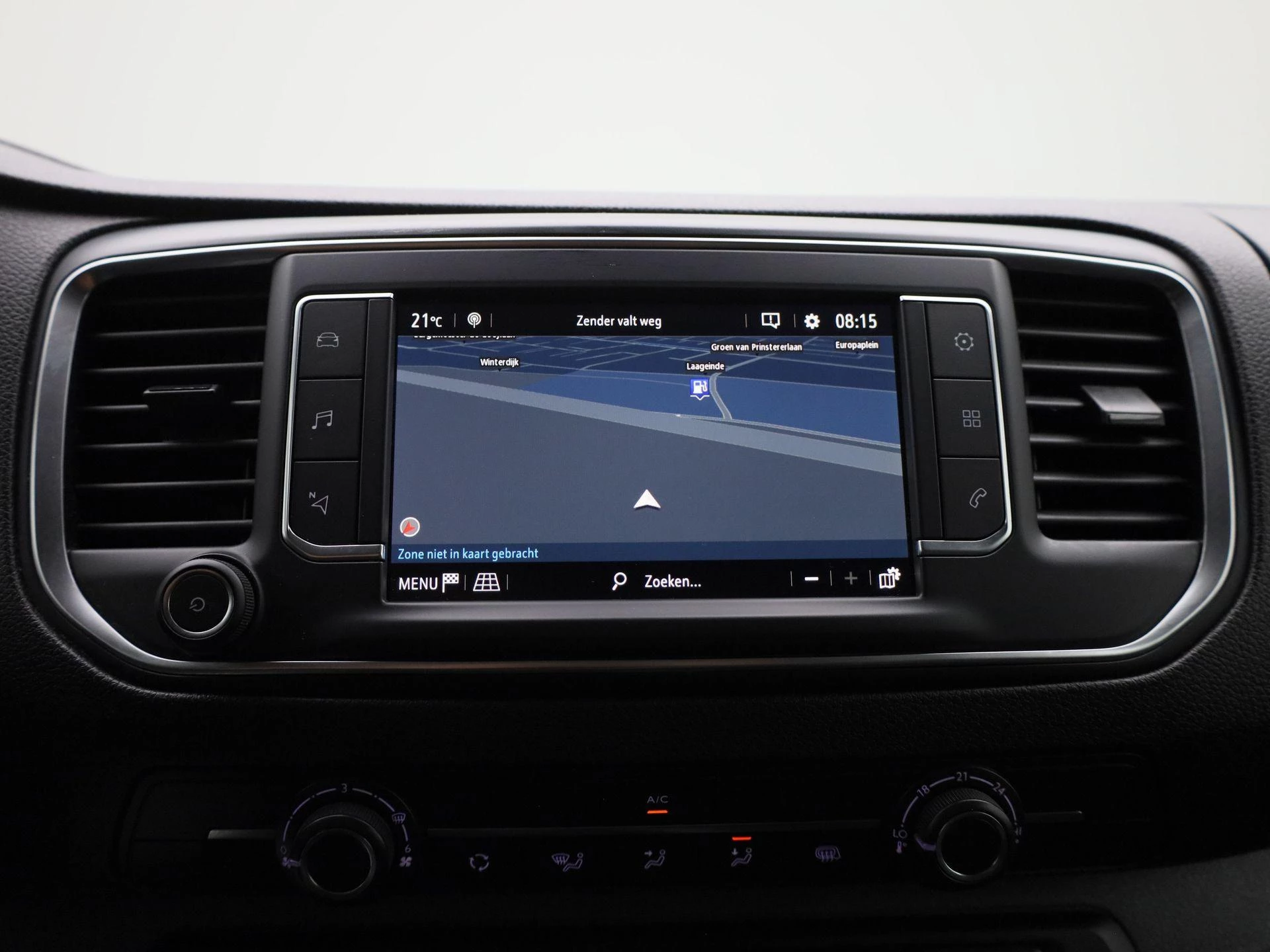 Opel-Vivaro-image-17