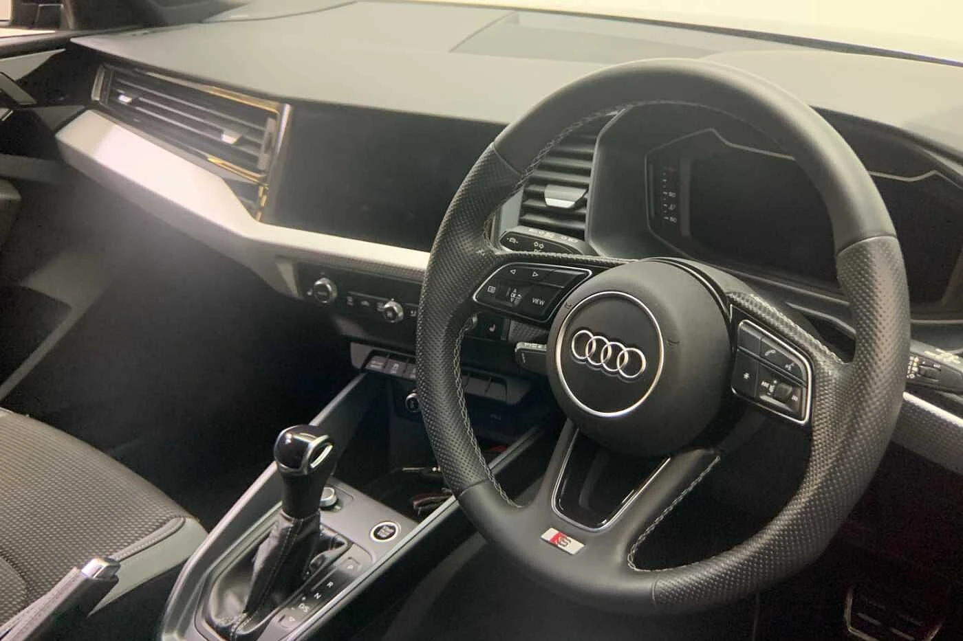Audi-A1 Sportback-image-5