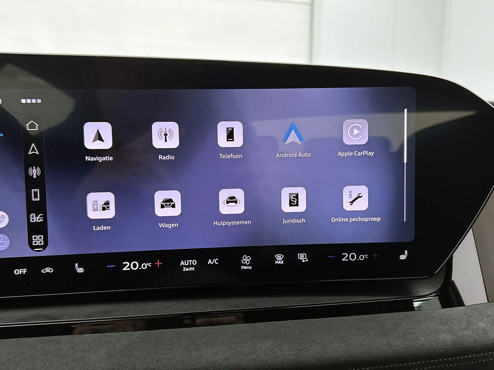 Audi-Q6 e-tron-image-34