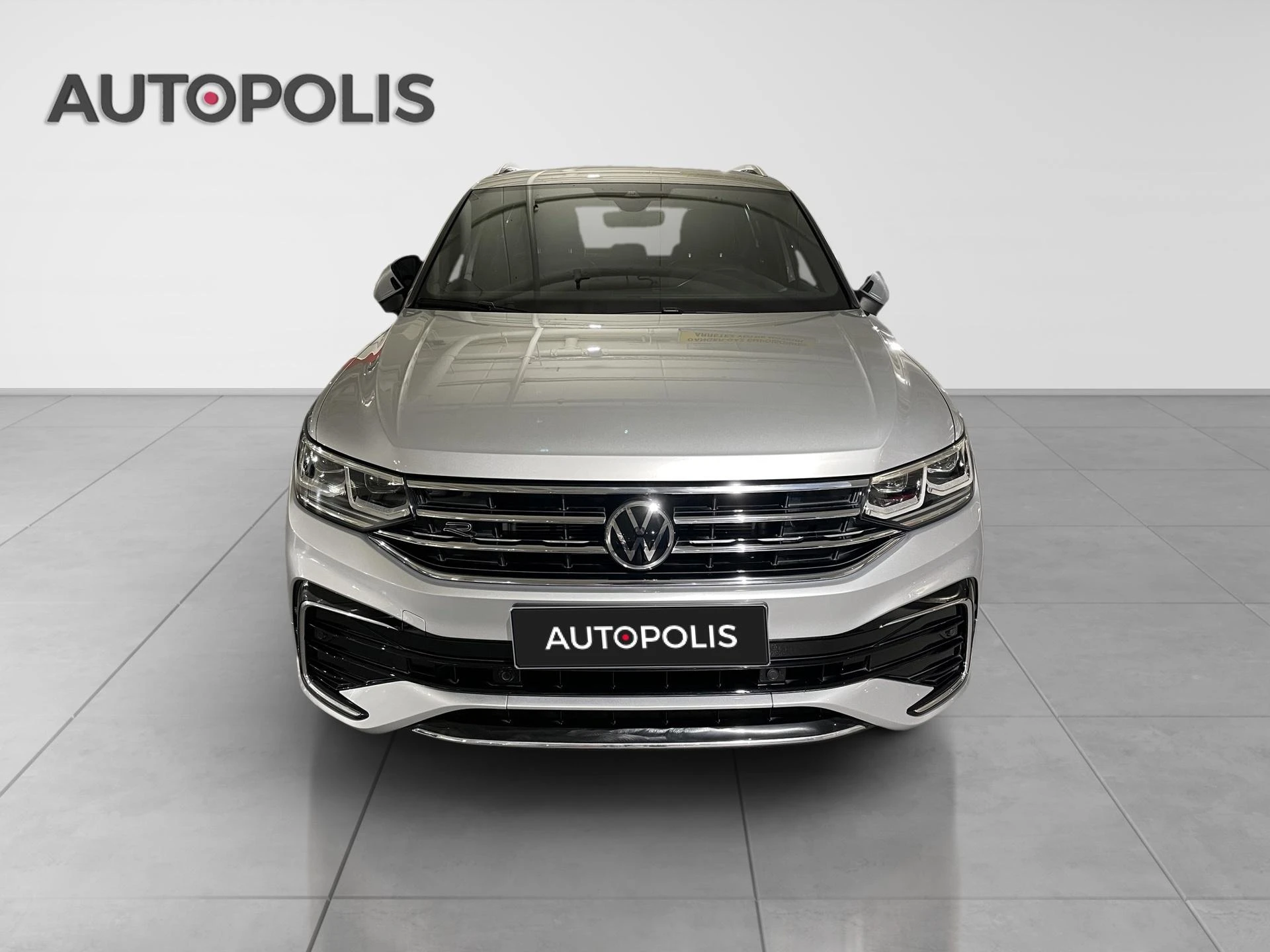Volkswagen-Tiguan-image-13