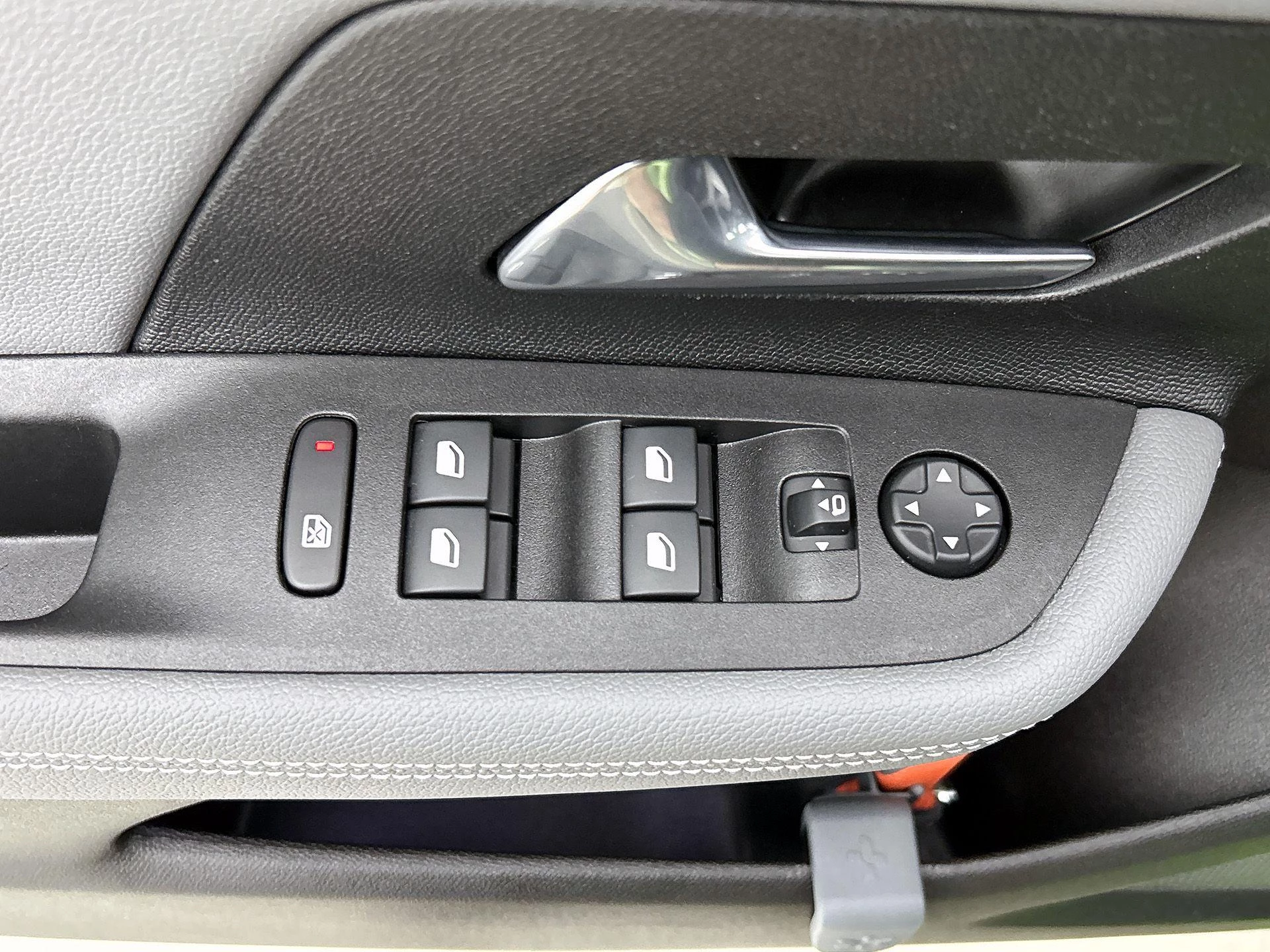 Opel Mokka-e Ultimate 50-kWh 11kw bl.