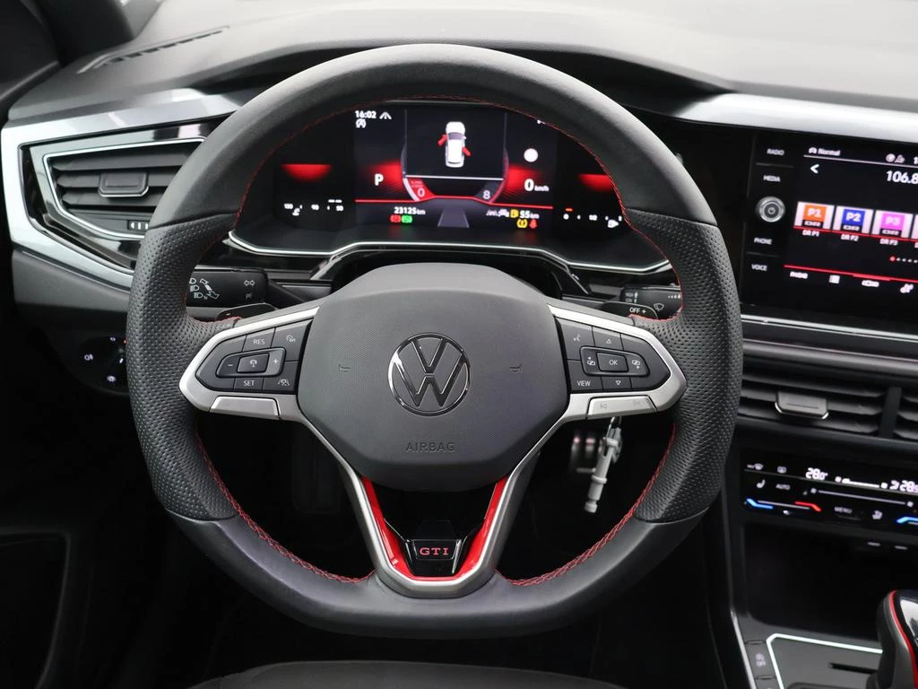 Volkswagen-Polo-image-15