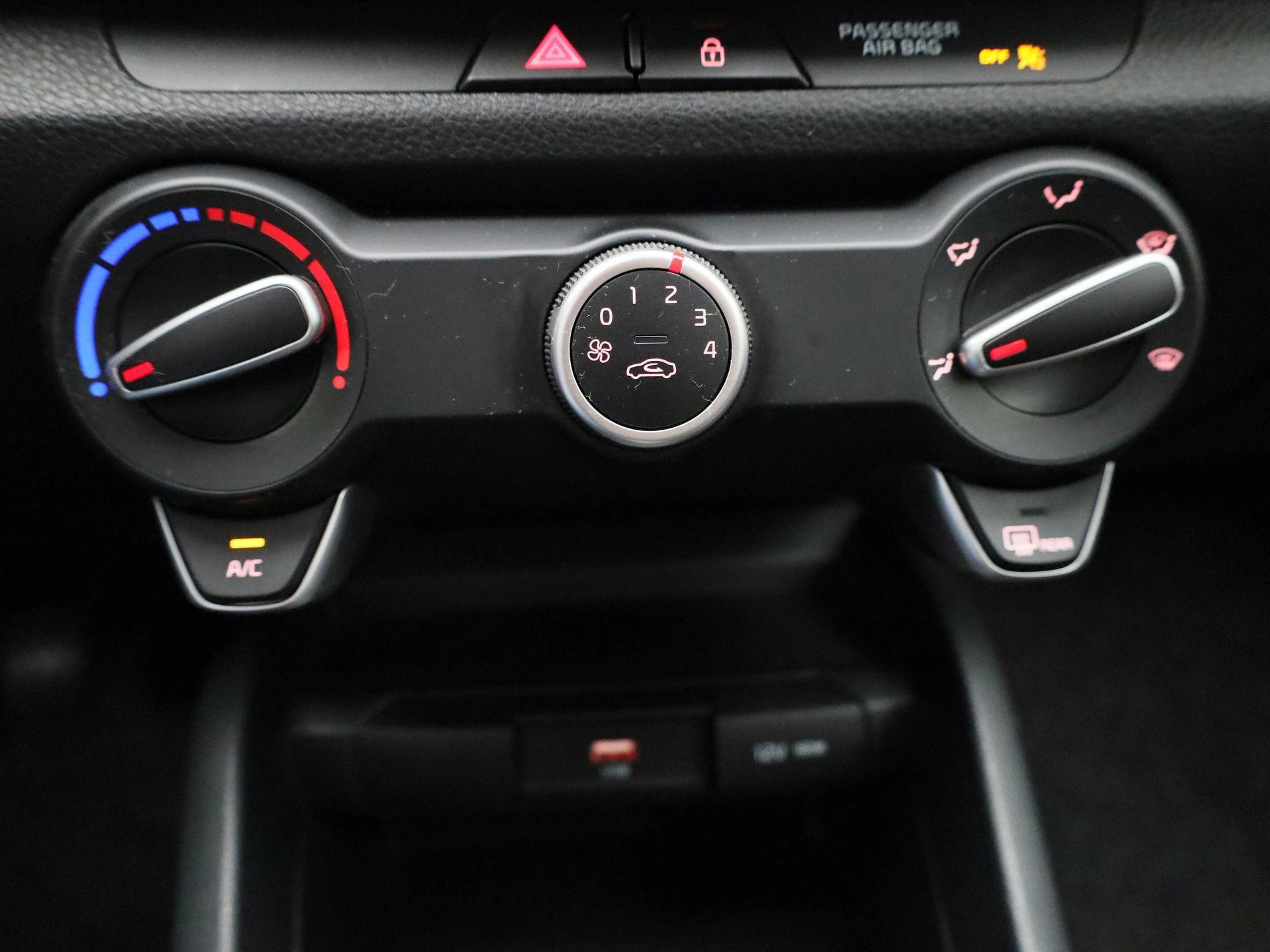 Kia-Stonic-image-18
