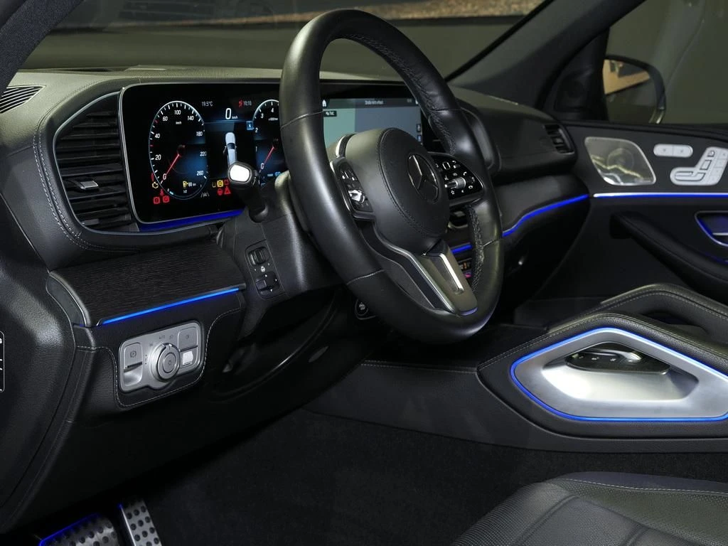 Mercedes-Benz-GLS 450-image-9