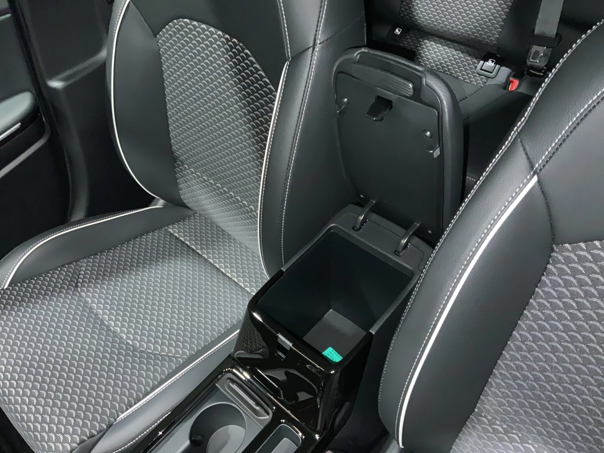 Kia XCeed Spirit 1.5 T-GDI Sports Utility Vehicle. 103 kW. 5-türig