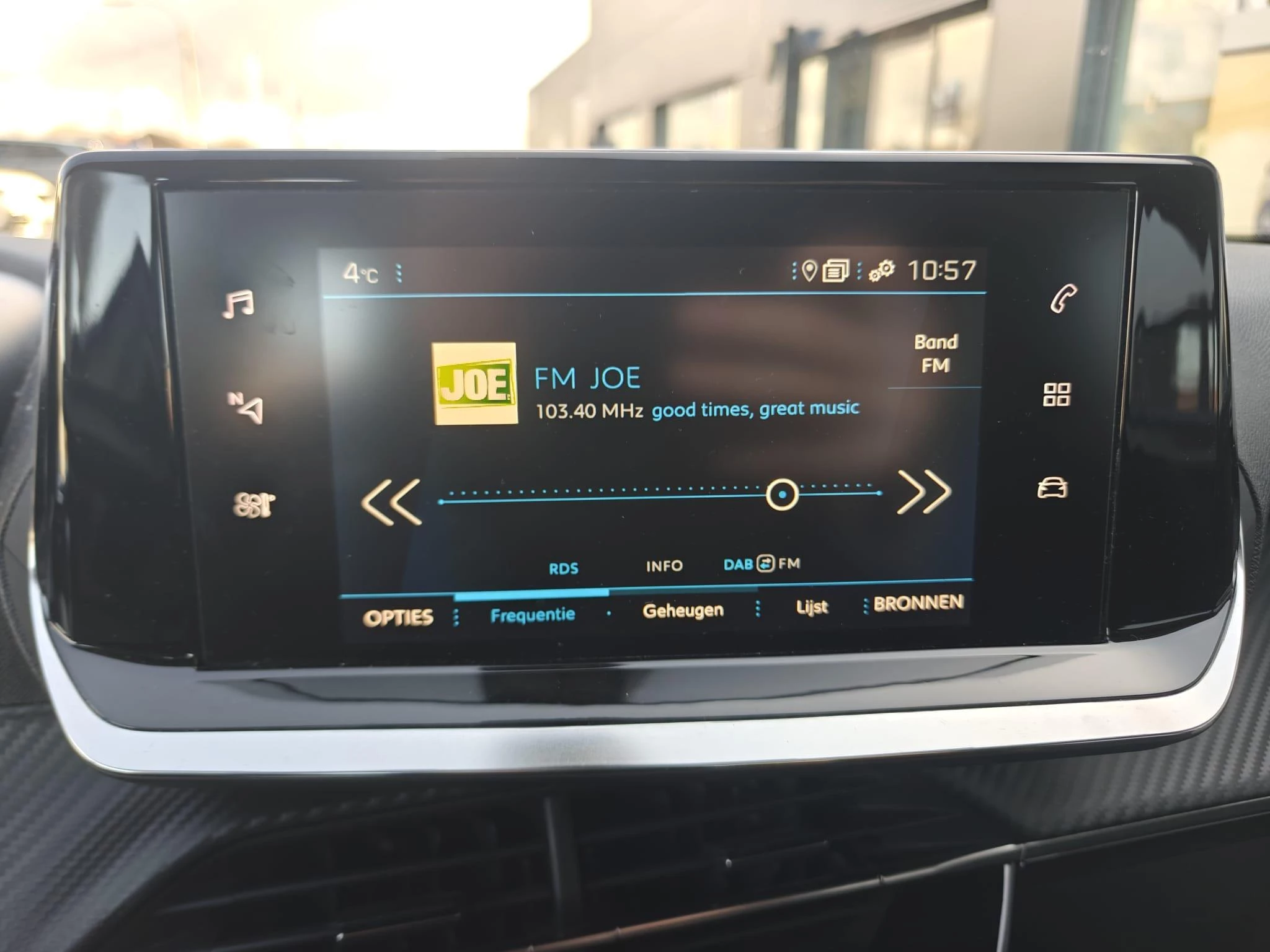 Peugeot 2008 1.2 Puretech 96kW s/s Allure