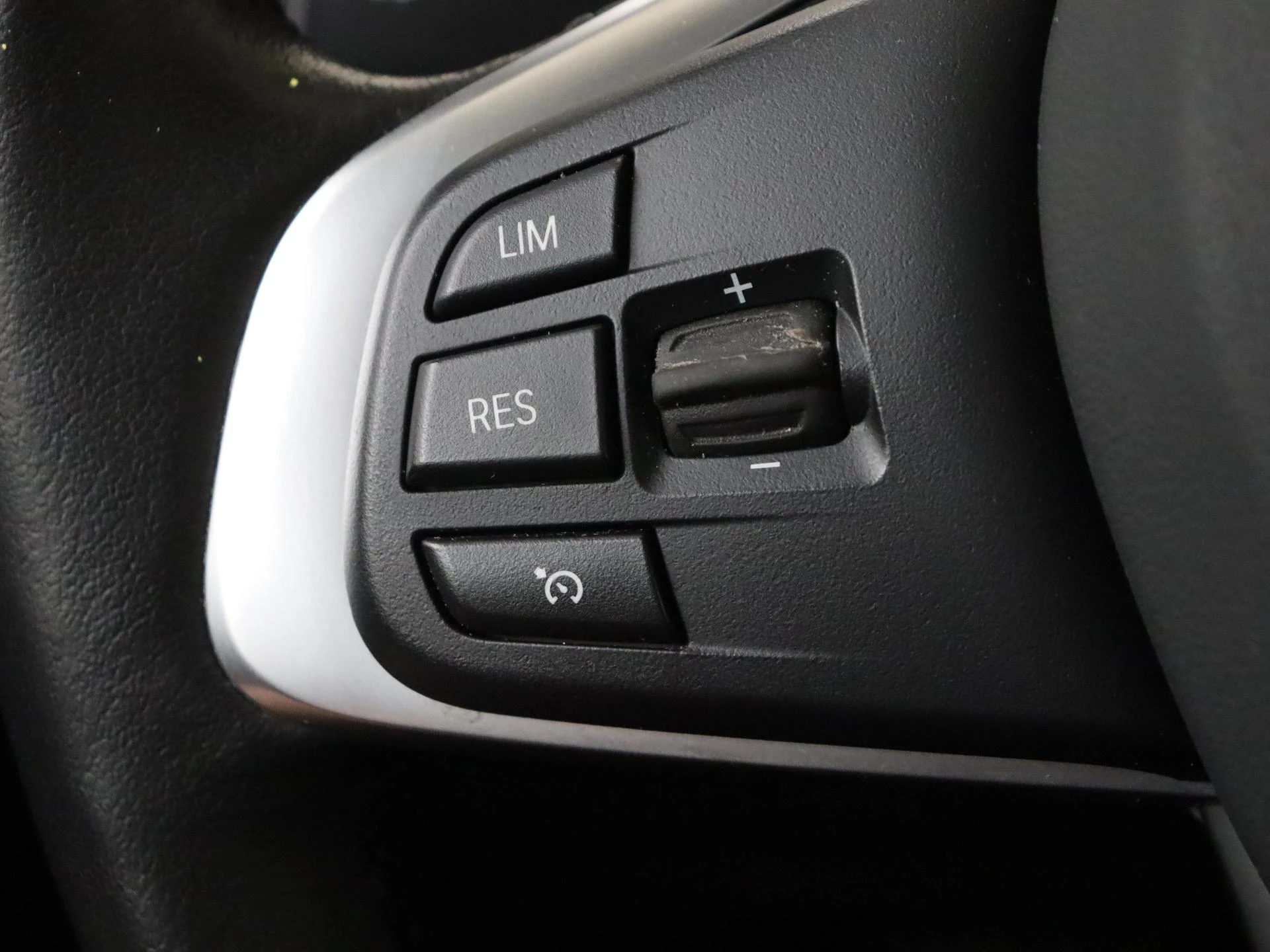 BMW-2 Serie-image-16