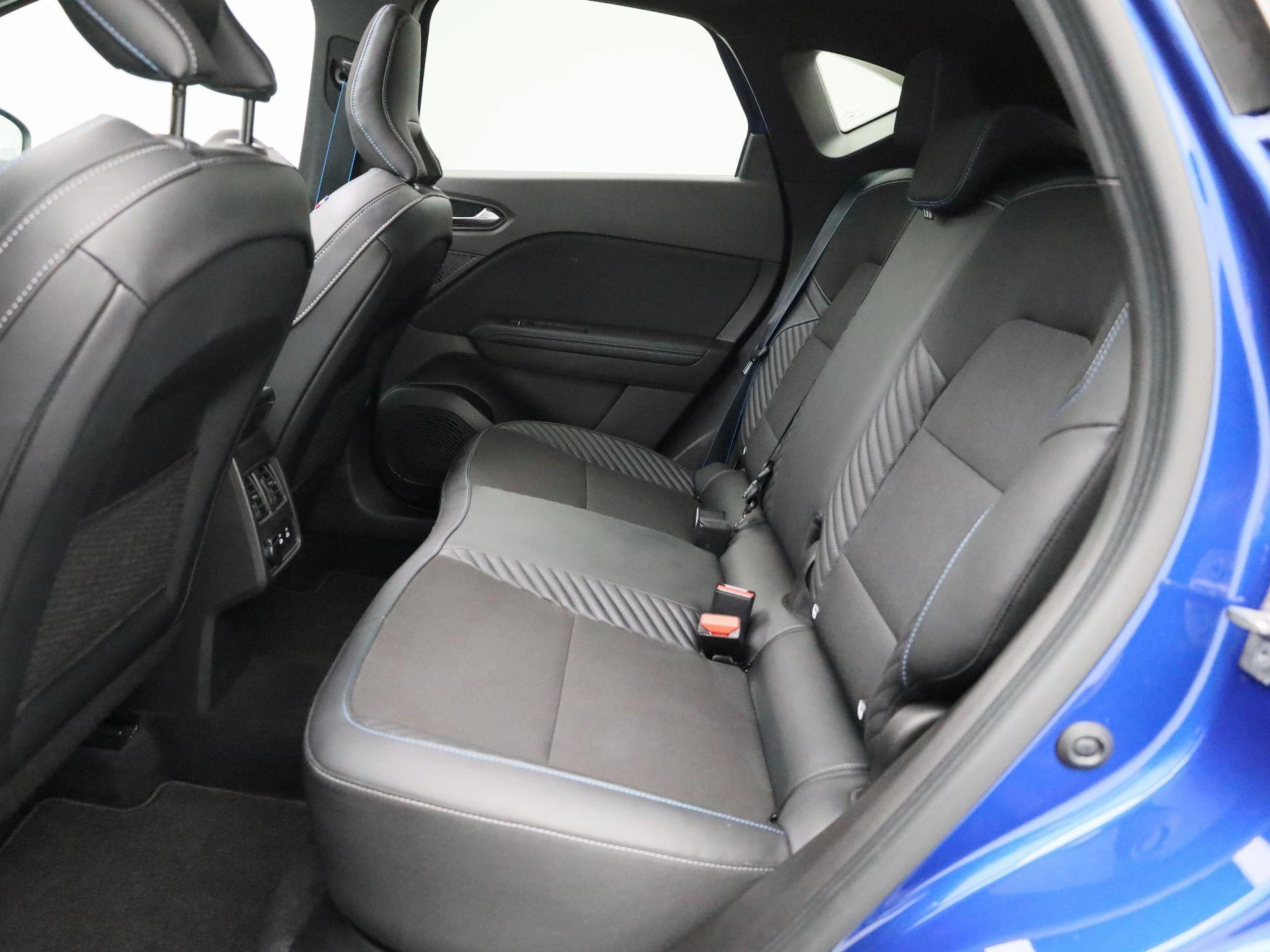 Renault-Captur-image-8