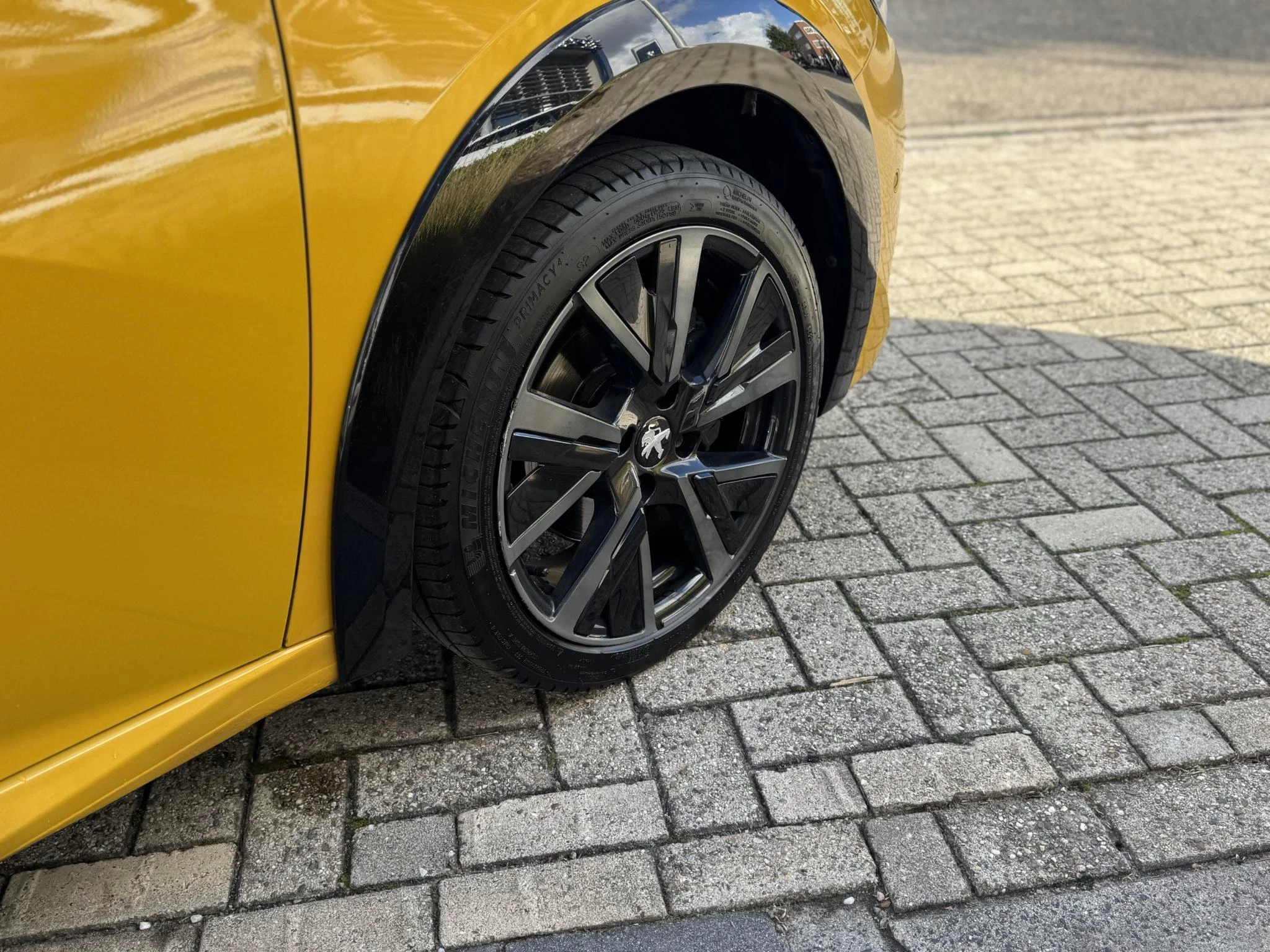 Peugeot-208-image-18