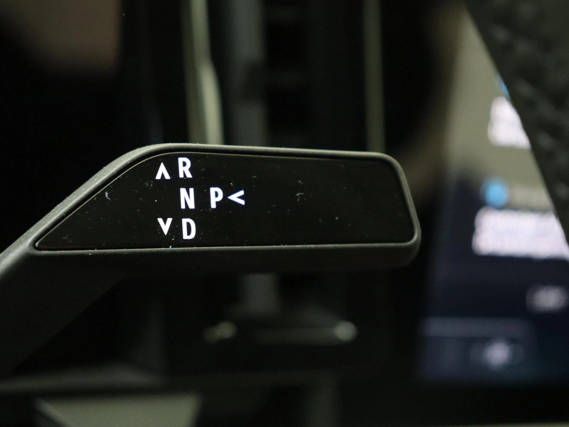 Renault-Megane E-Tech-image-18