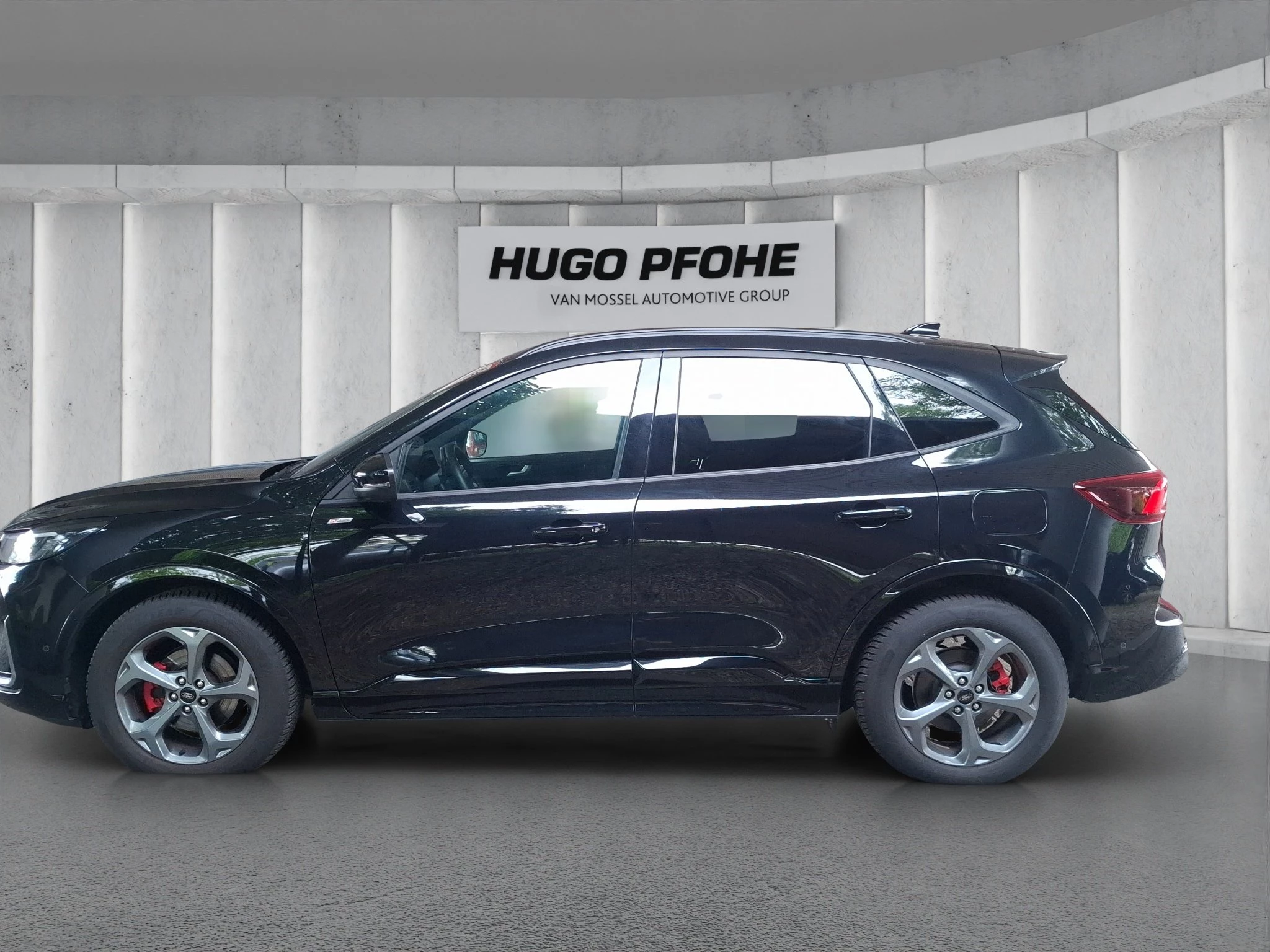 Ford Kuga ST-Line X Aut.*PANO*AHK*360GRAD*LED-MATRIX*NAVI*GRA*WINTER-PKT.