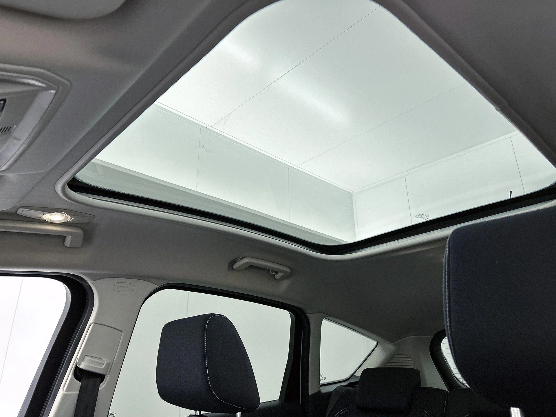 Ford-C-MAX-image-35