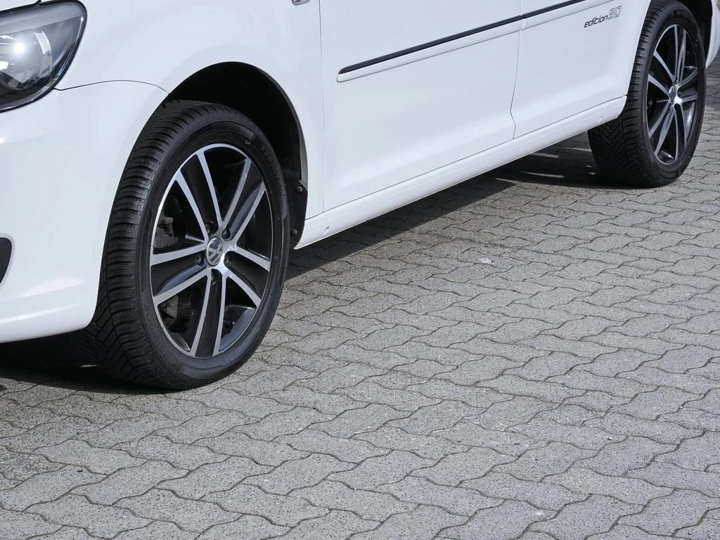 Volkswagen-Caddy-image-6