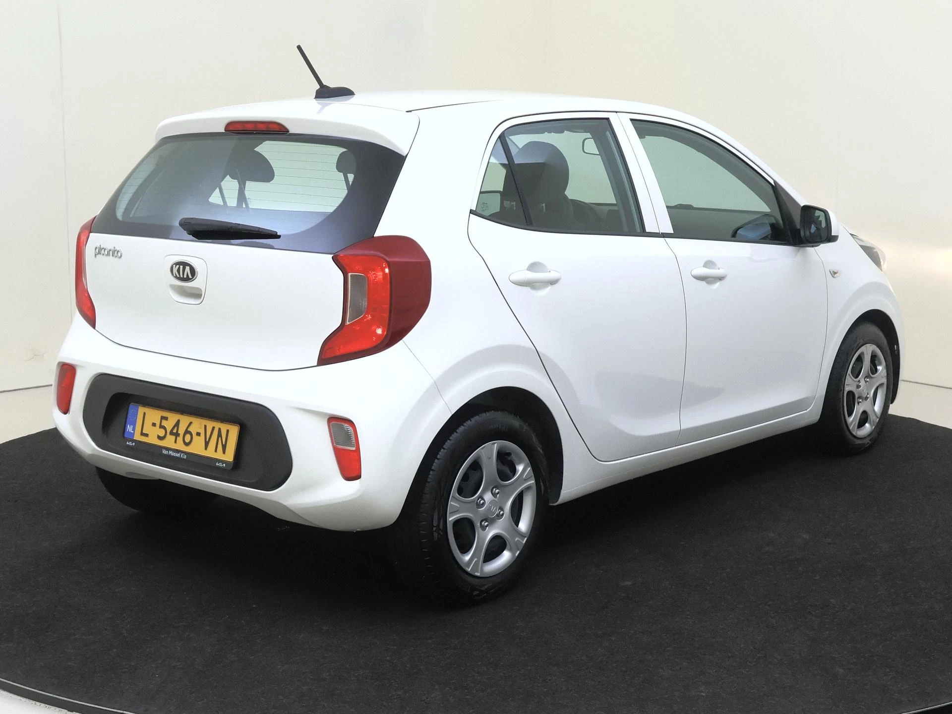 Kia-Picanto-image-3