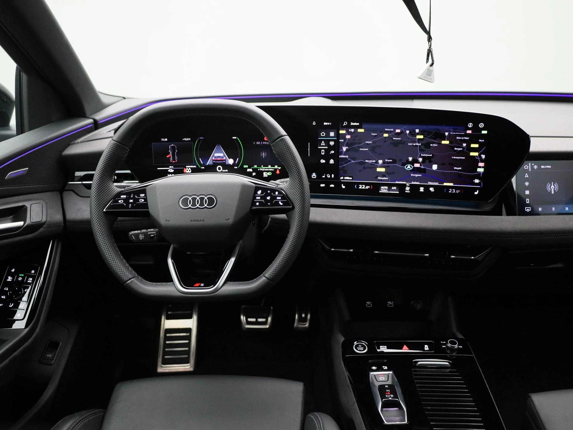 Audi-Q6 e-tron-image-6