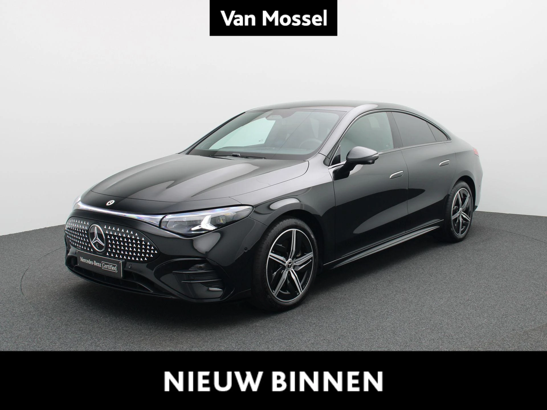Mercedes-Benz-CLA-image-0
