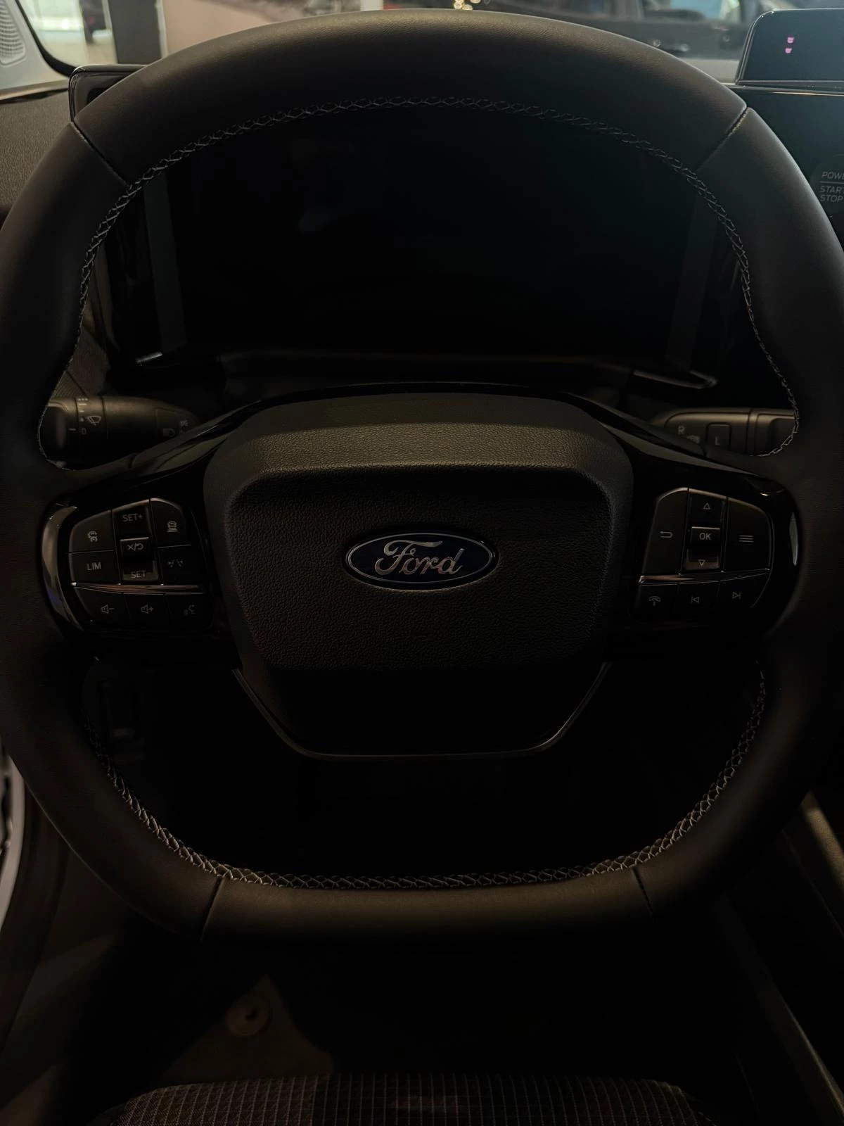 Ford-E-Transit Courier-image-13