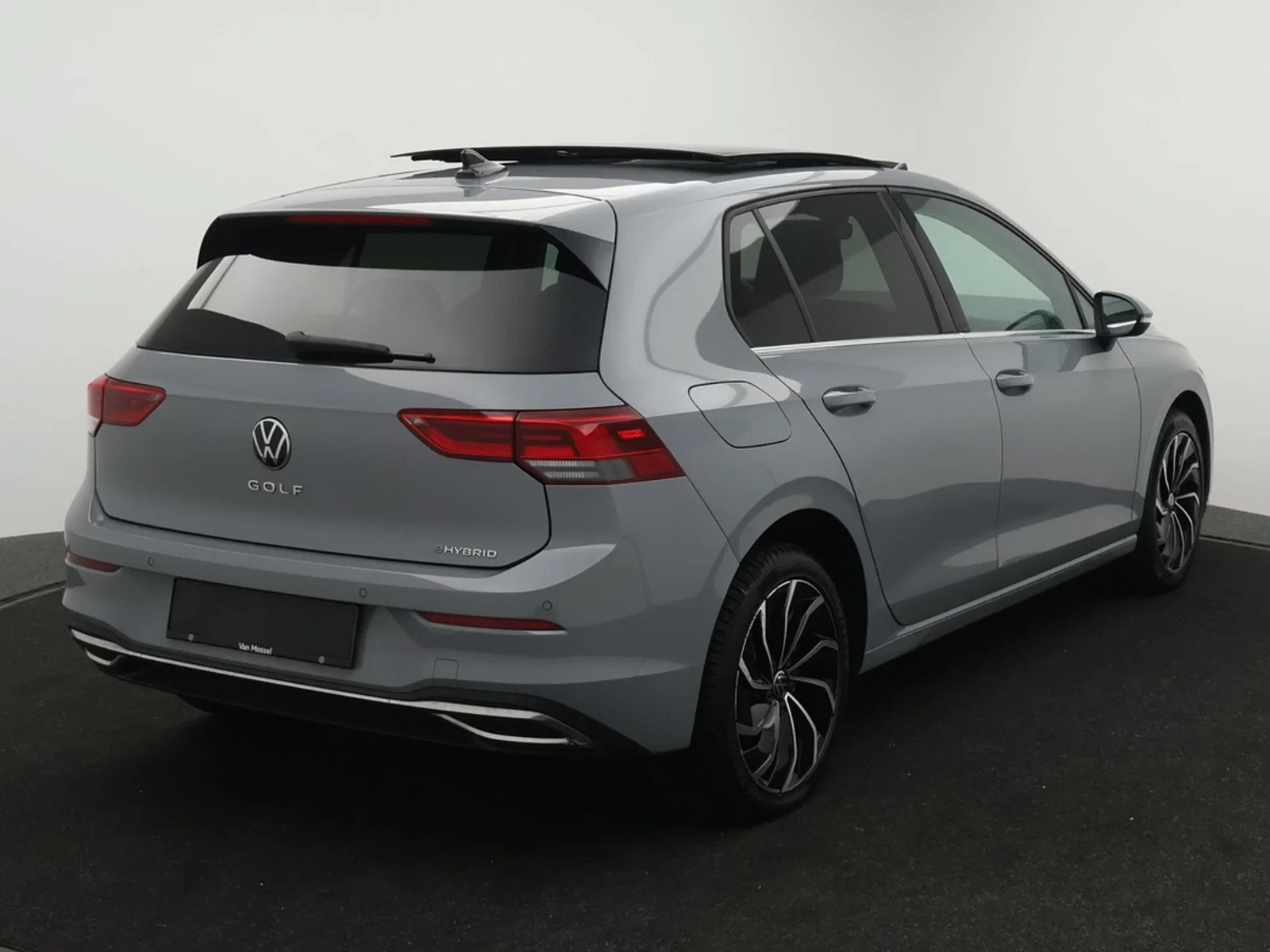 Volkswagen Golf VIII eHybrid (PHEV) Golf Style Business Premium 1.4TSI eHybrid PHEV 204PK *AUTOMAAT*PANODAK*ALCANTARA*CAMERA*PDC*ACC*NAV