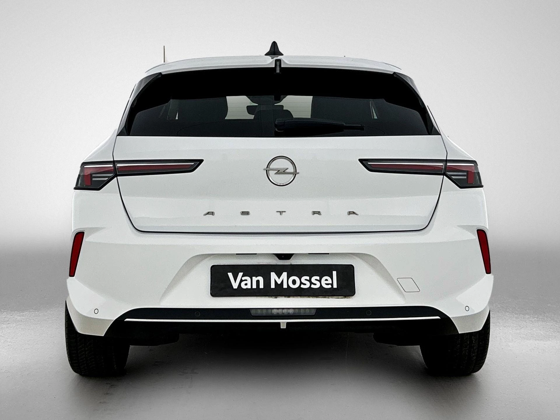 Opel-Astra-image-2