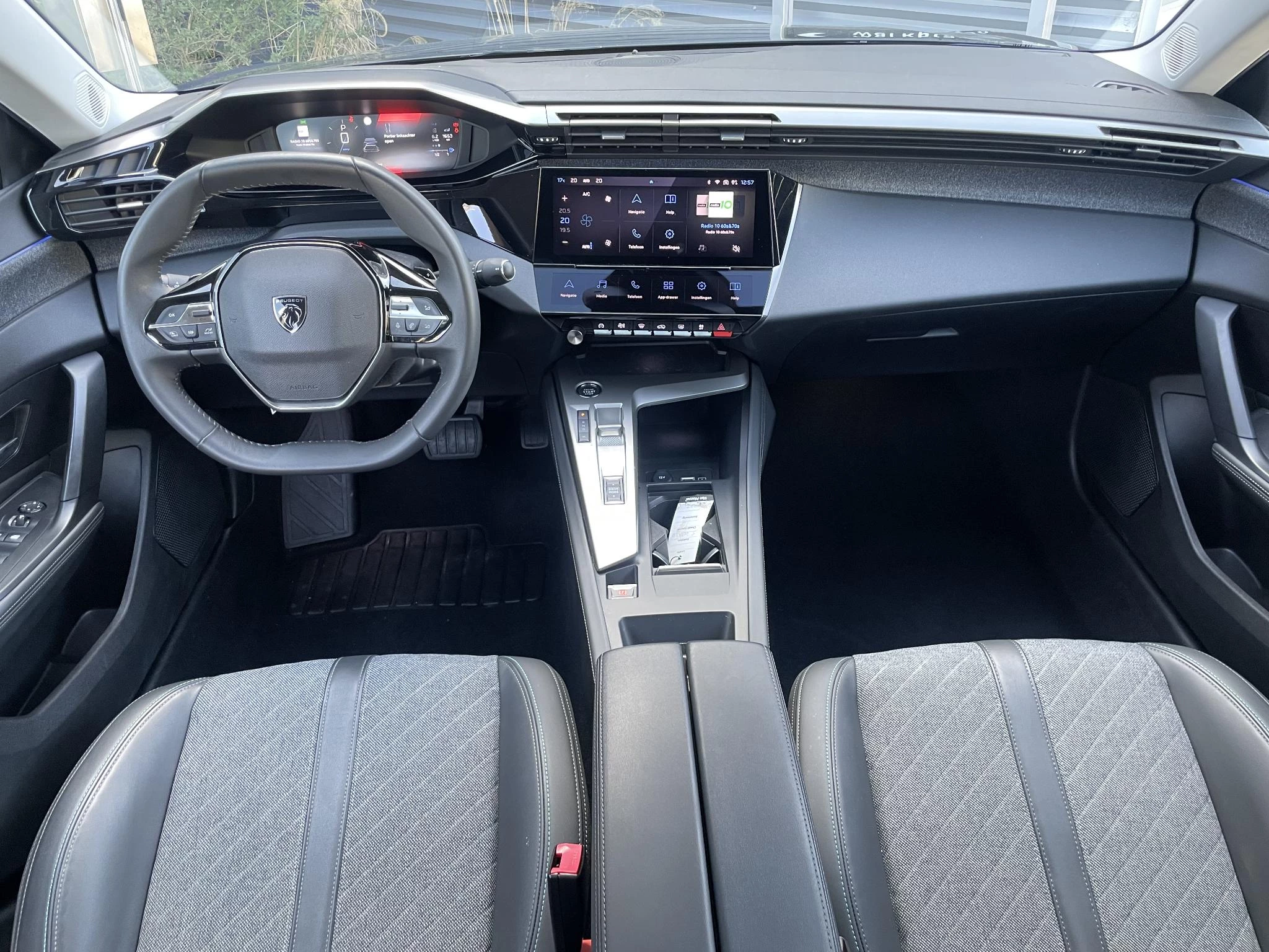 Peugeot-408-image-10