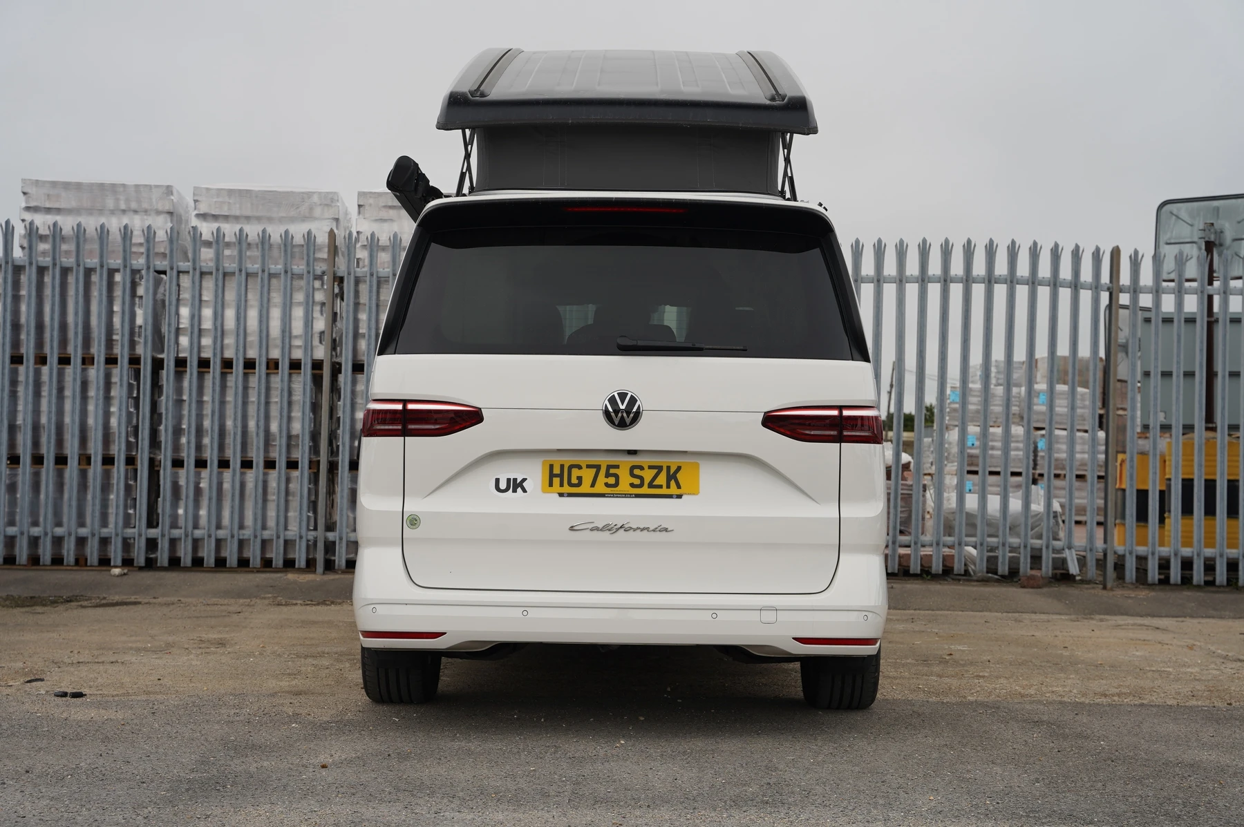 Volkswagen-California-image-14