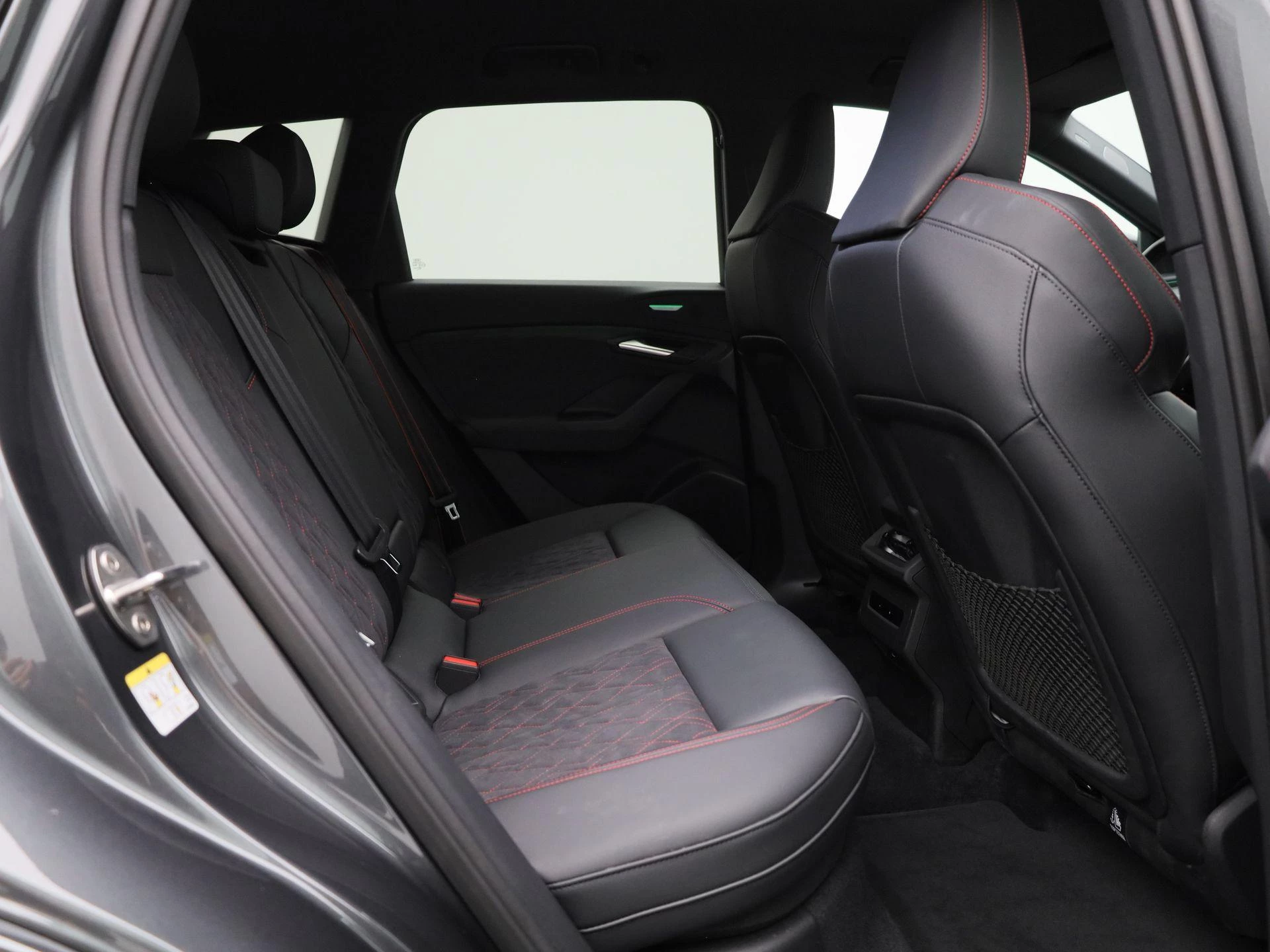 Audi SQ6 e-tron quattro 100 kWh