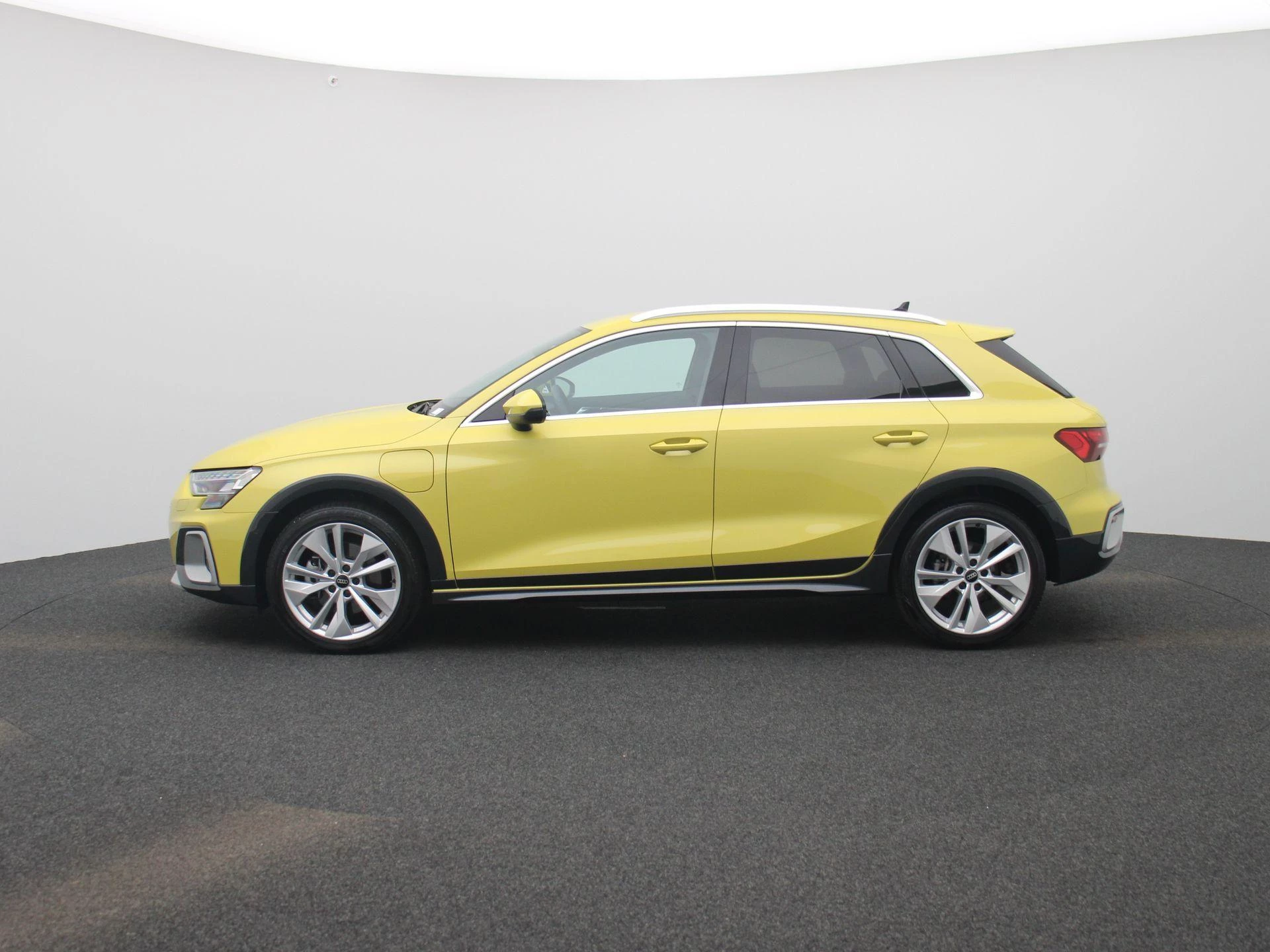 Audi A3 allstreet 40 TFSI e Advanced 204 PK