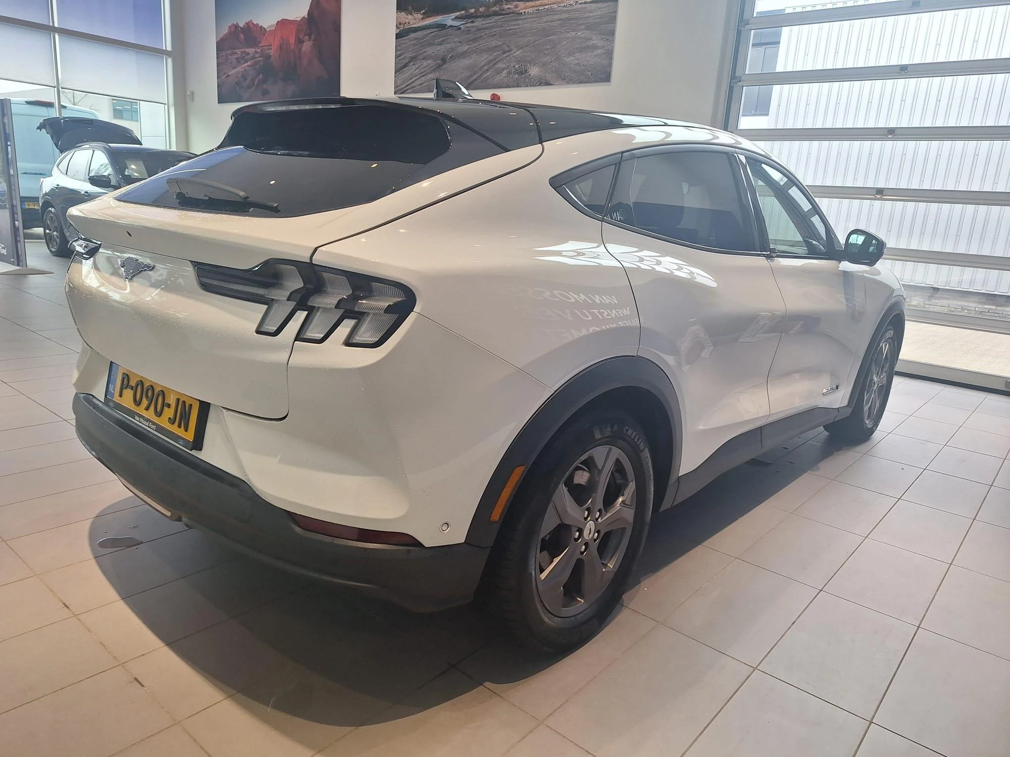 Ford-Mustang Mach-E-image-7