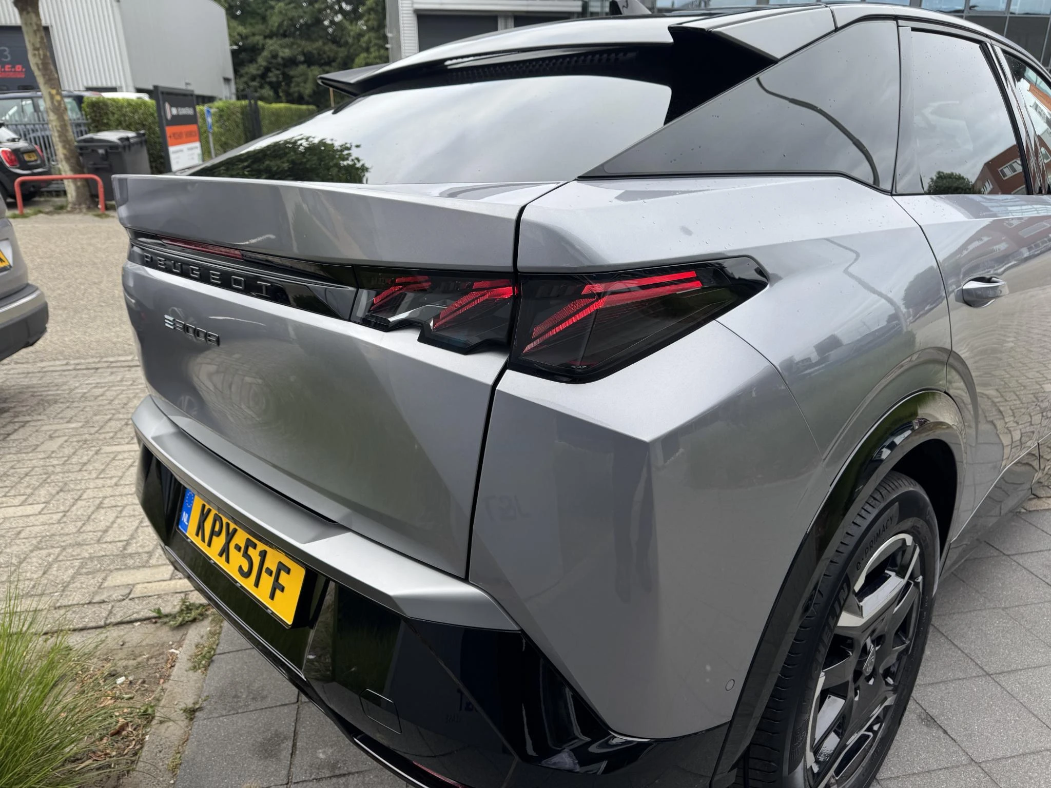 Peugeot e-3008 GT Avantage 210 73 kWh
