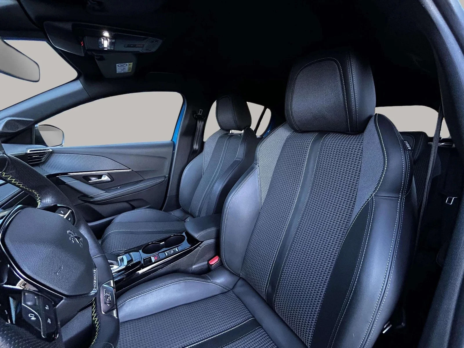 Peugeot-e-208-image-8