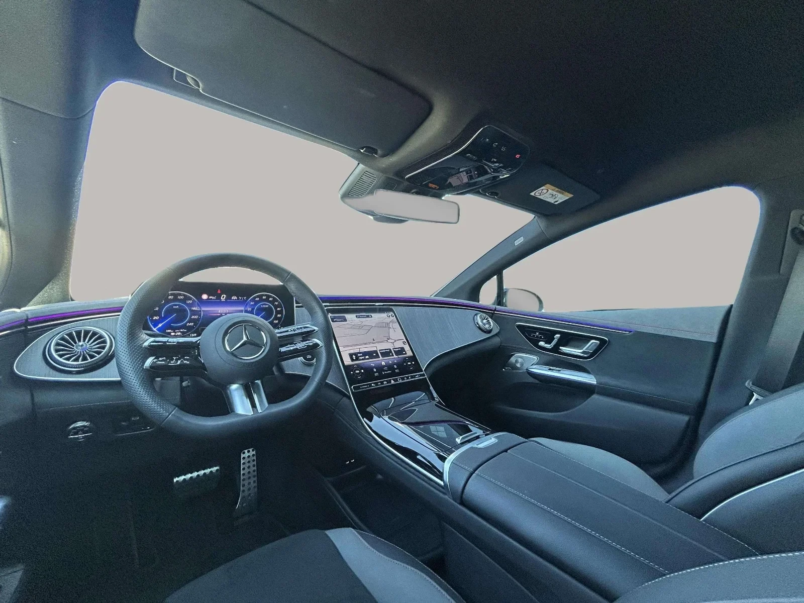 Mercedes-Benz-EQE-image-11