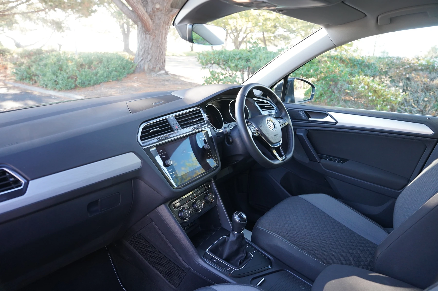 Volkswagen-Tiguan-image-1