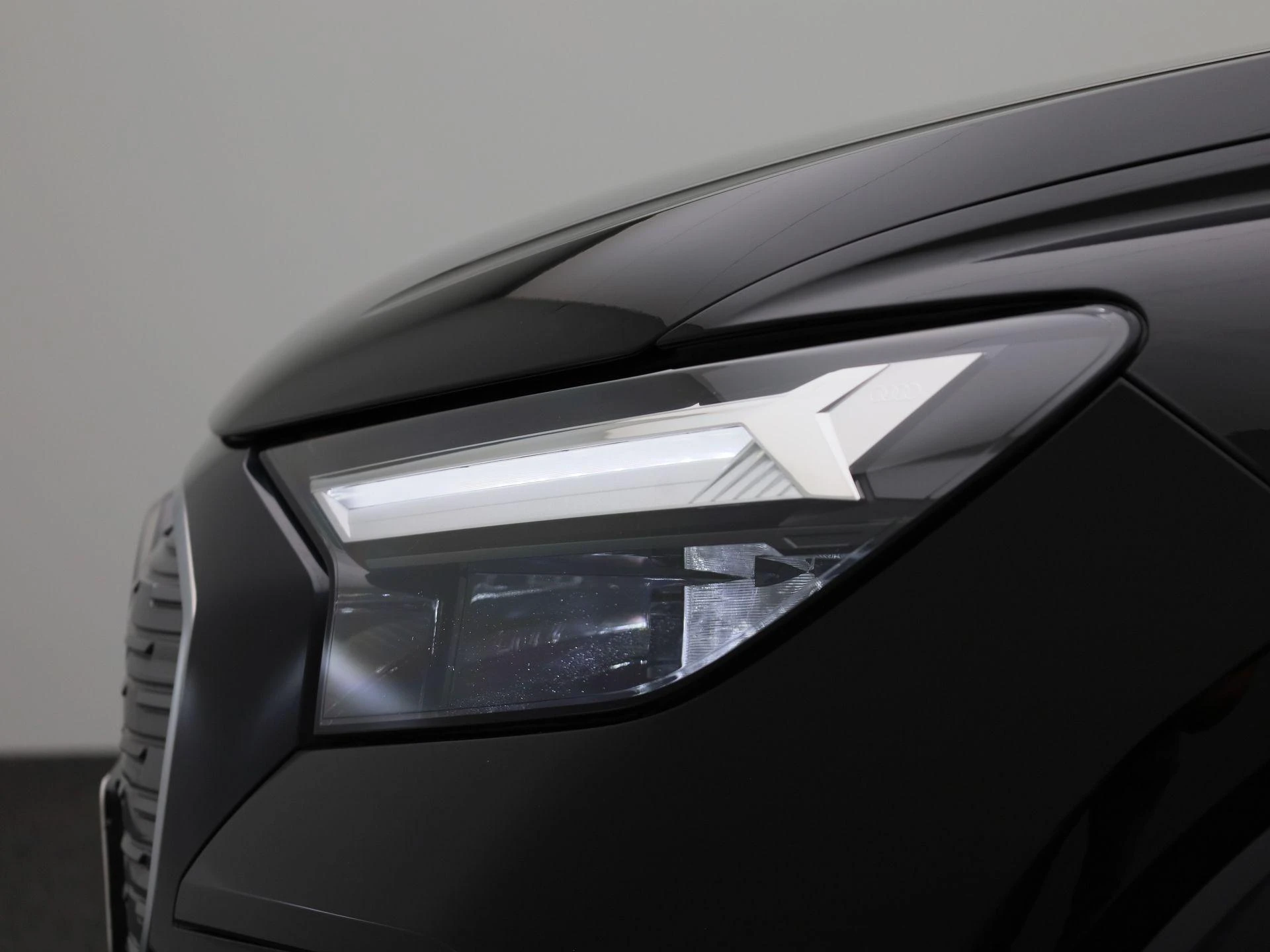 Audi-Q4 e-tron-image-18