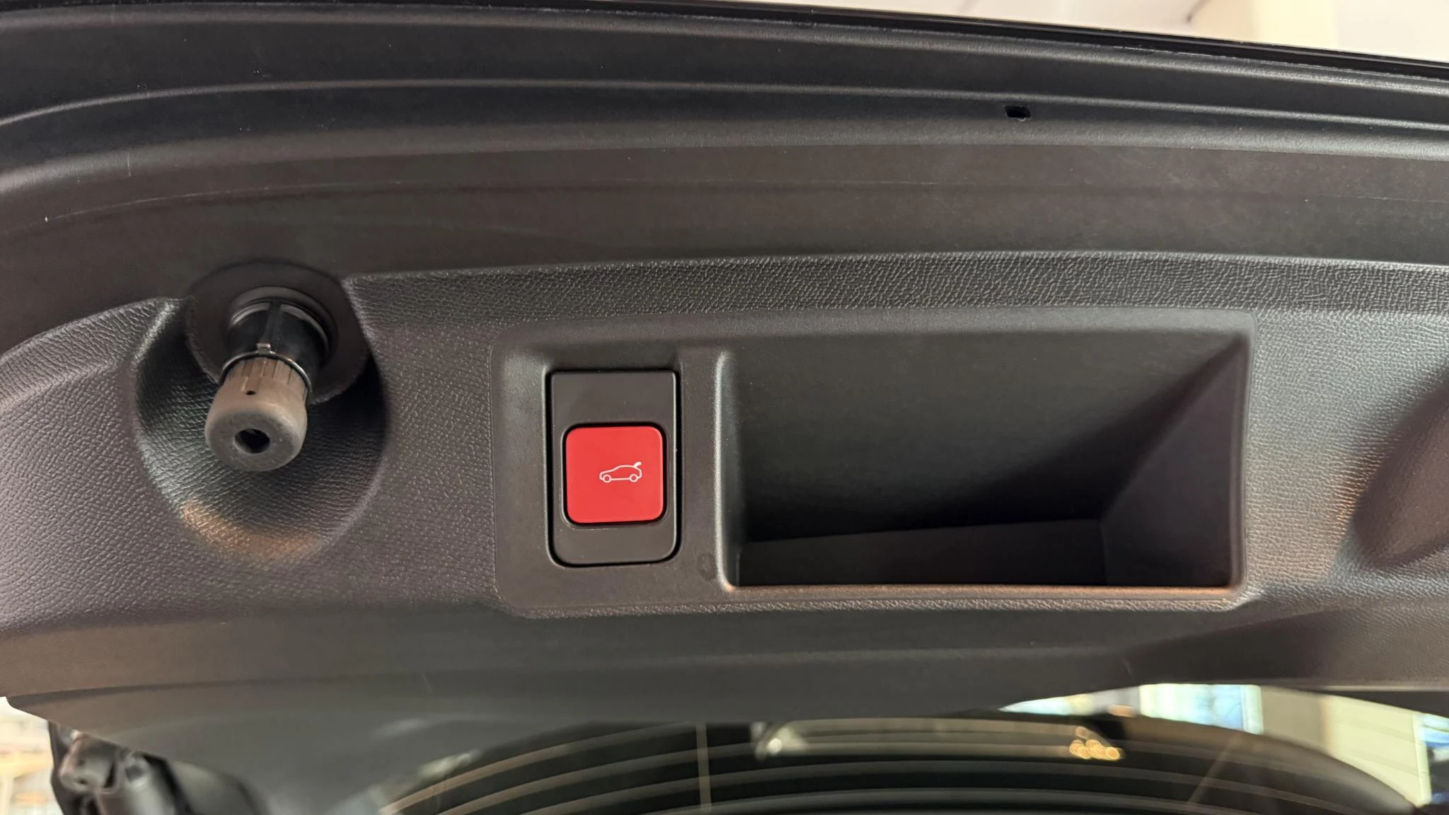 Peugeot-e-308-image-9