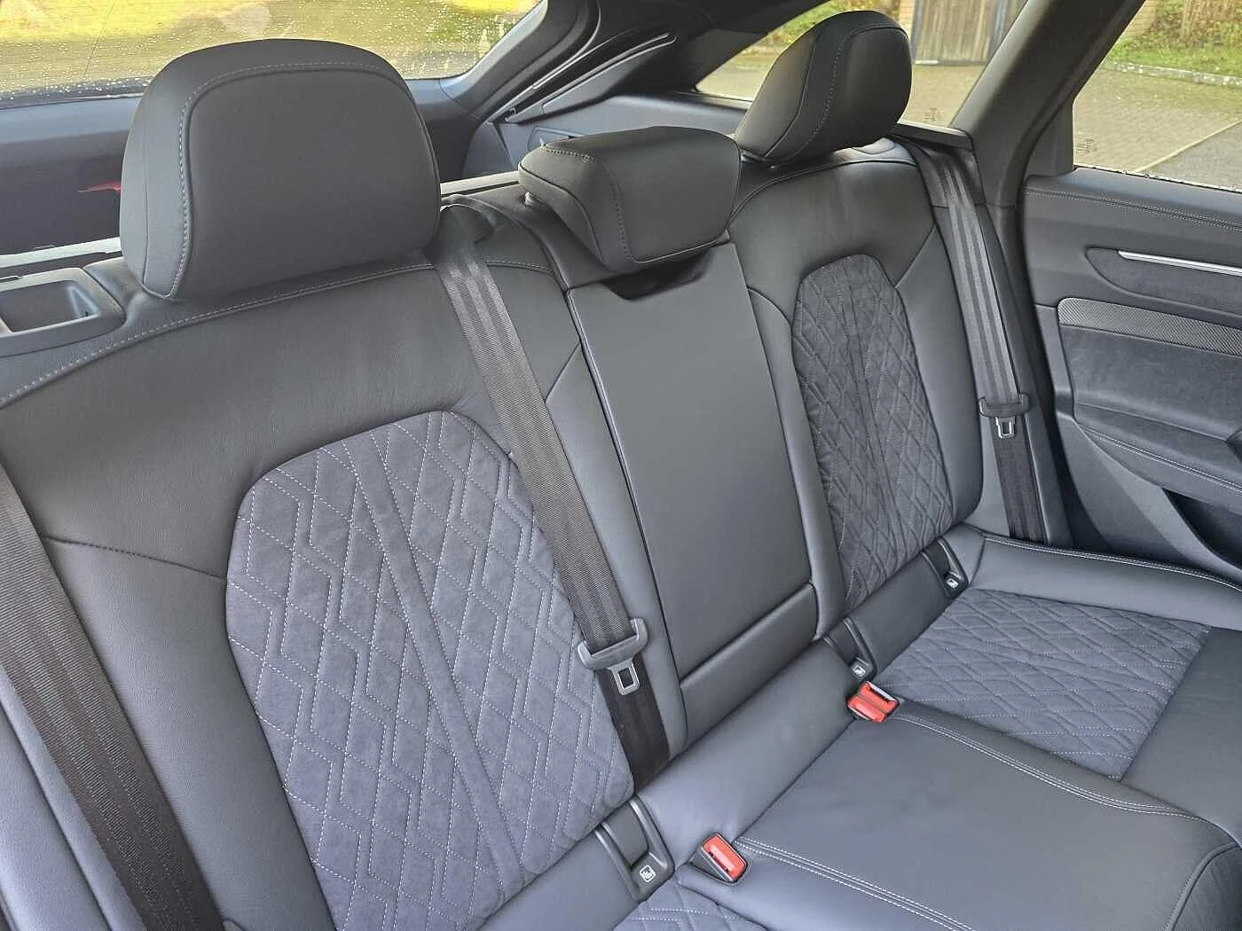 Audi-A6-image-19