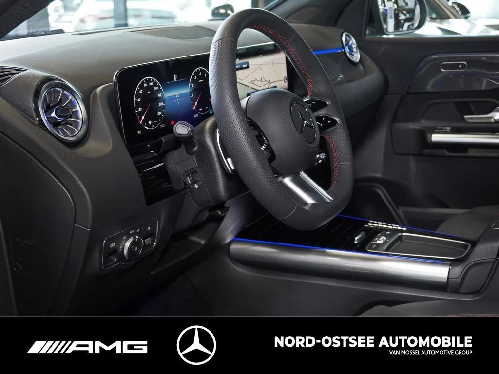 Mercedes-Benz GLA 180 AMG NIGHT PANO MULTIBEAM 19-ZOLL AMG Line