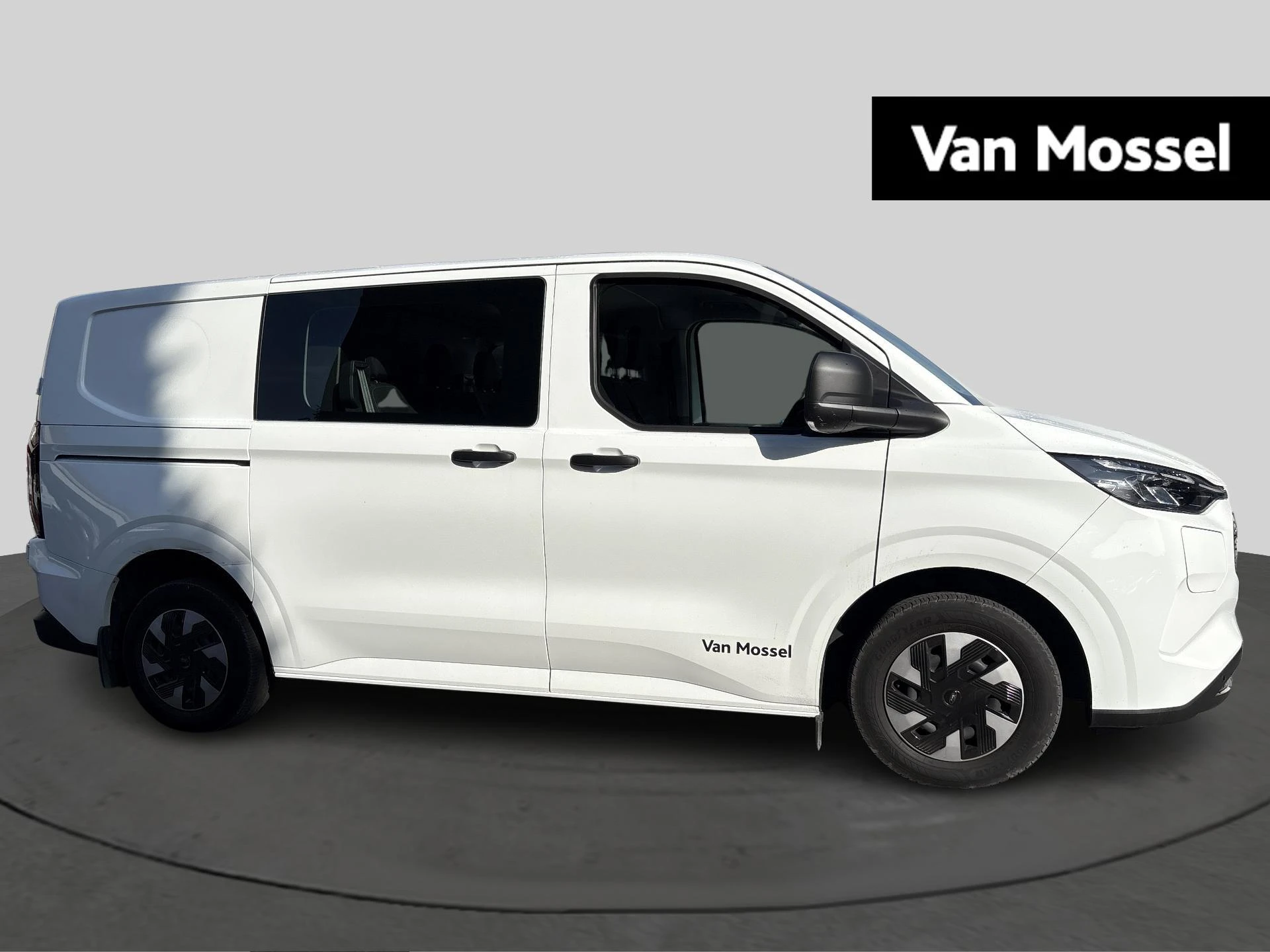 Ford-Transit Custom-image-4