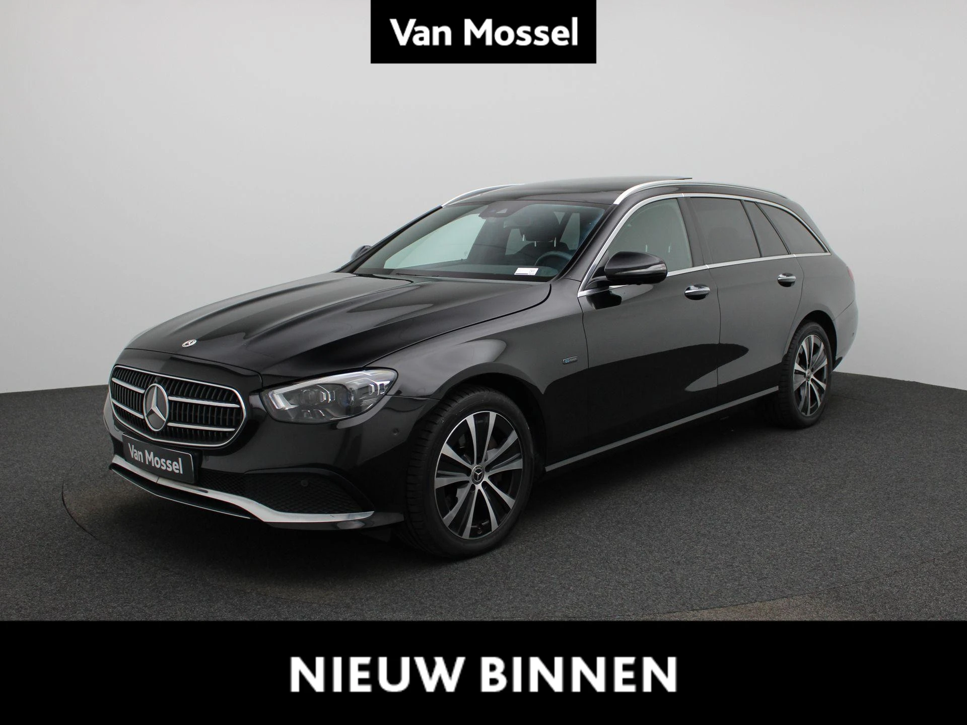 Mercedes-Benz-E-Klasse-image-0