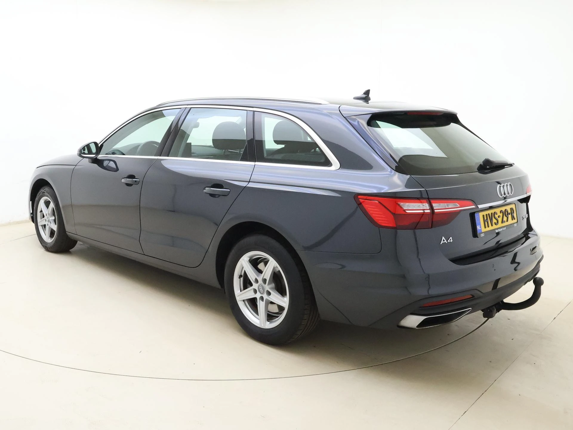 Audi-A4-image-6