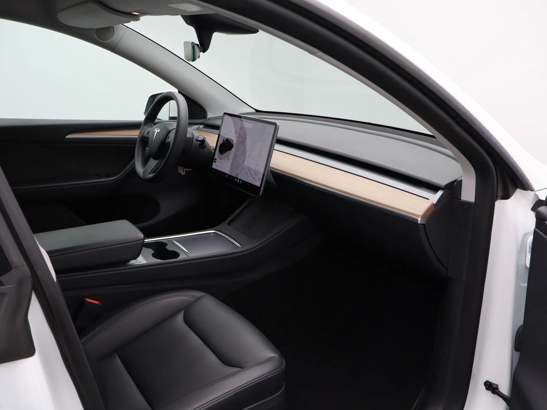 Tesla-Model Y-image-28