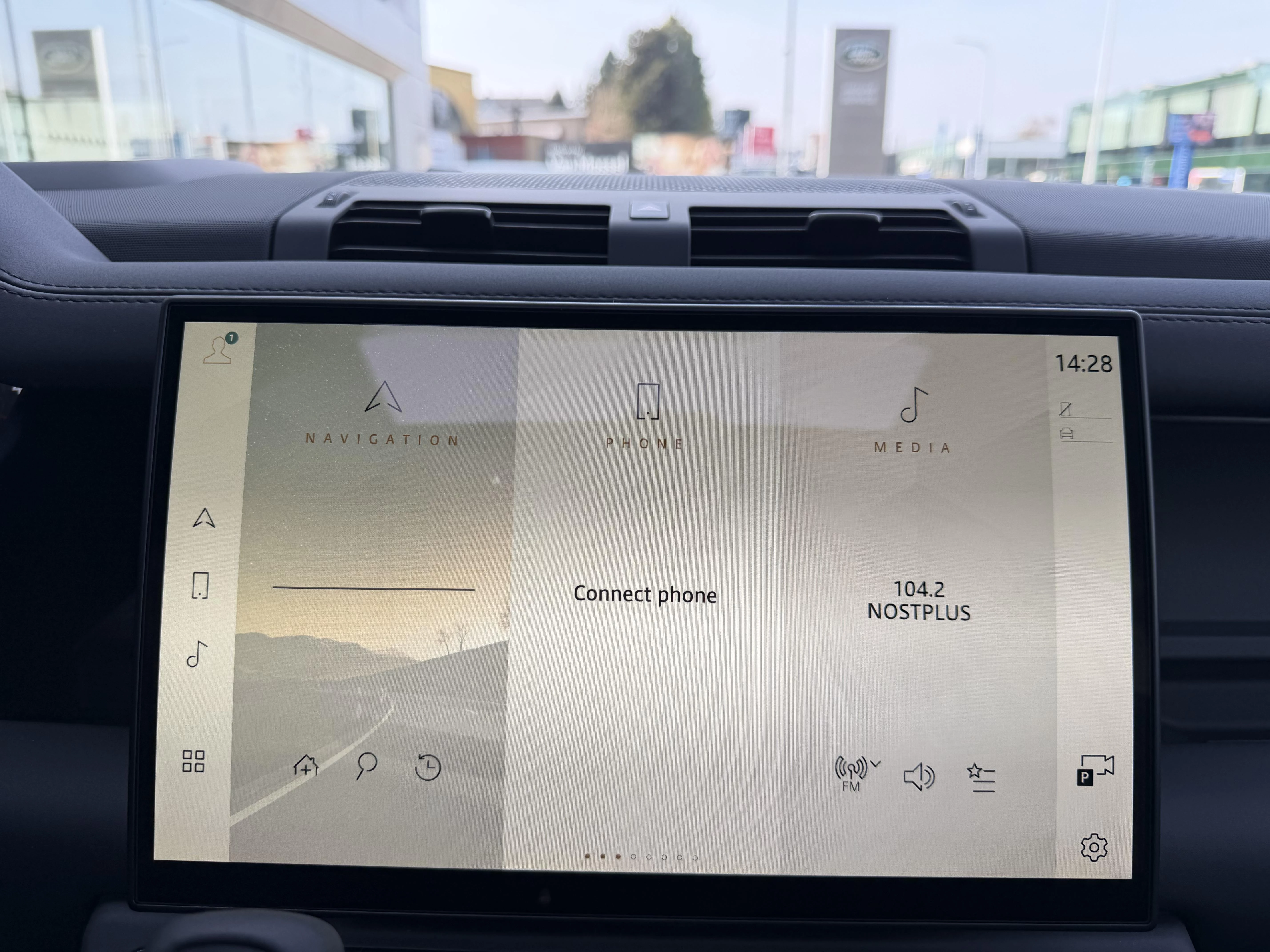 Land Rover Defender 110 D250 X-Dynamic SE AWD Auto. 26MY