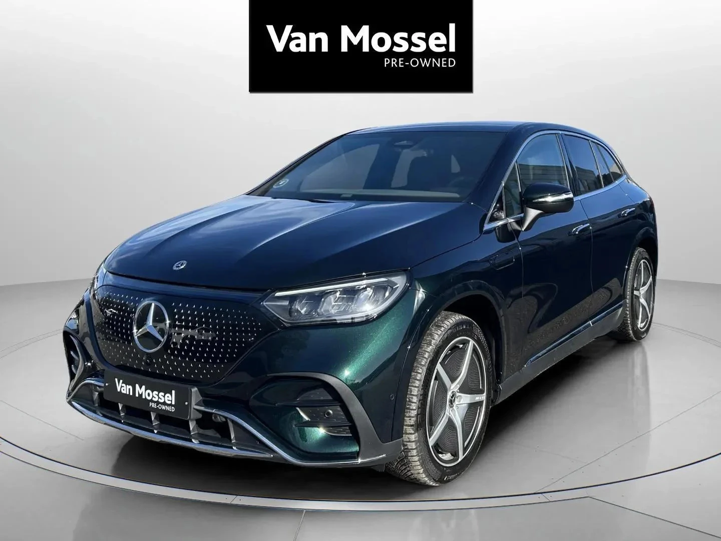 Mercedes-Benz-EQE-image-0