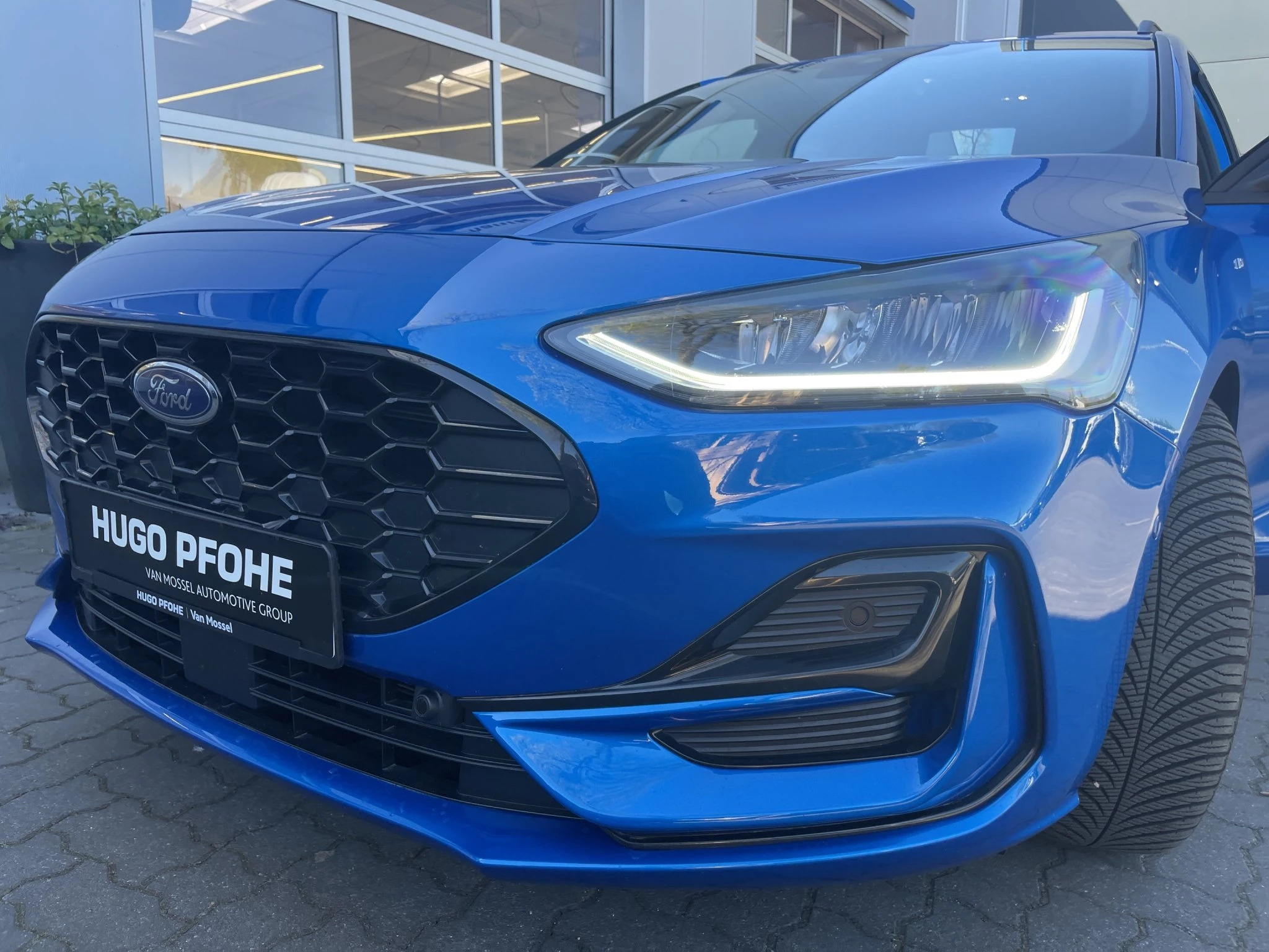 Ford Focus ST-Line X Turnier Aut.*AHK*ACC*HUD*KAM*NAVI*WINTER-PKT.