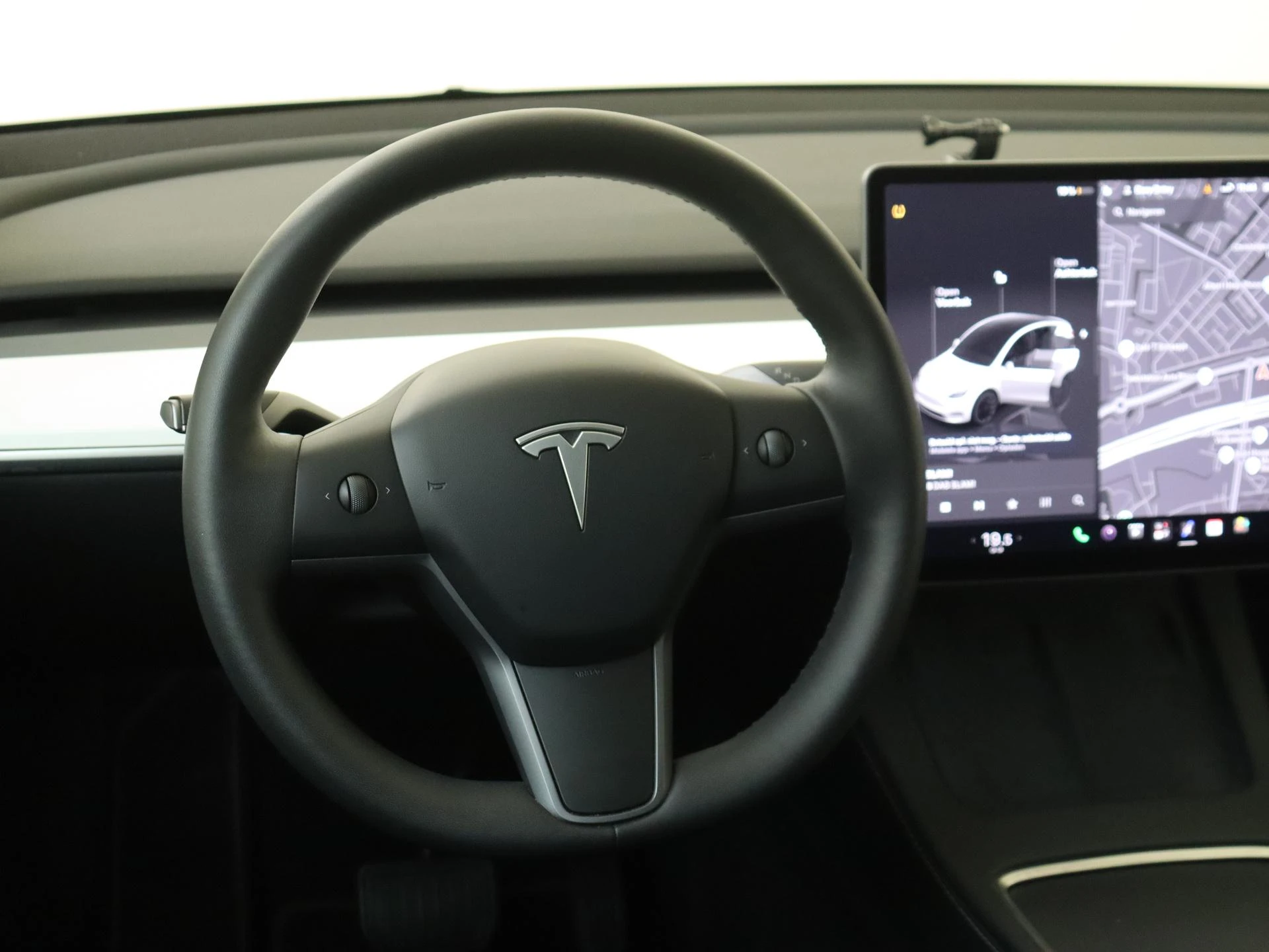 Tesla-Model Y-image-9