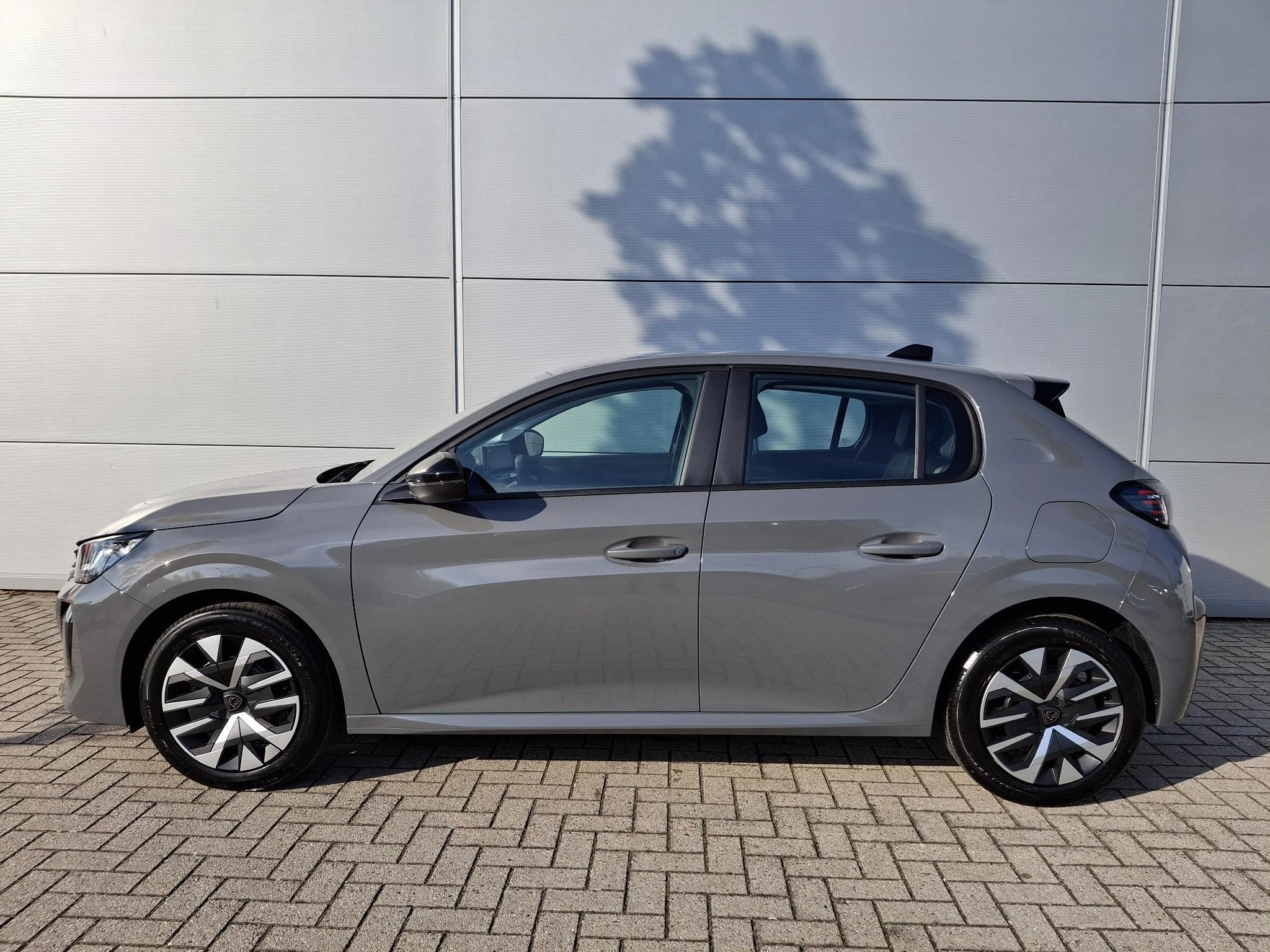 Peugeot-208-image-1