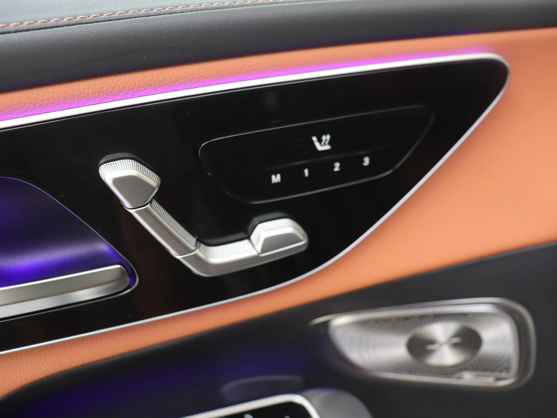 Mercedes-Benz-GLC-image-25