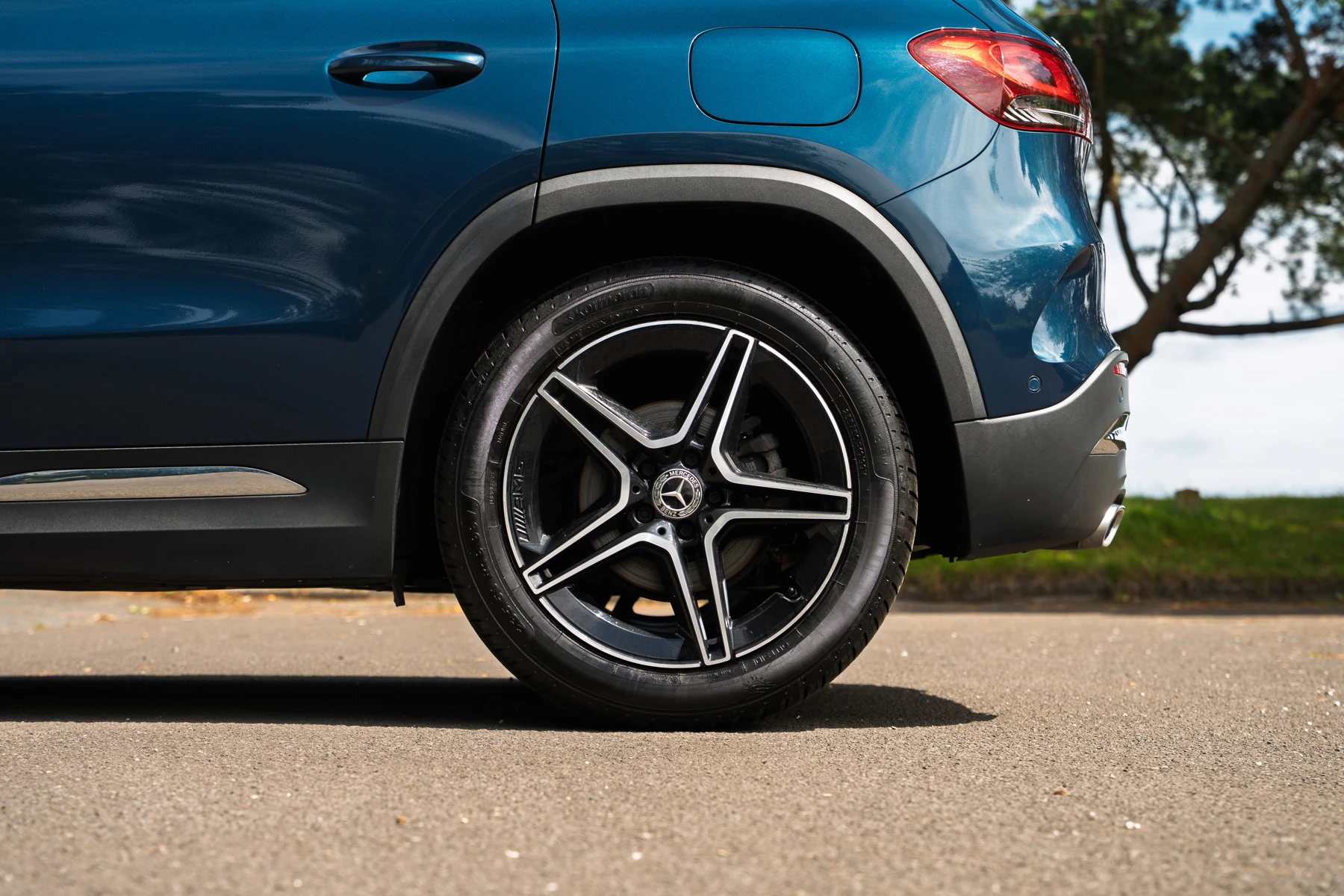 Mercedes-Benz-GLA-image-29