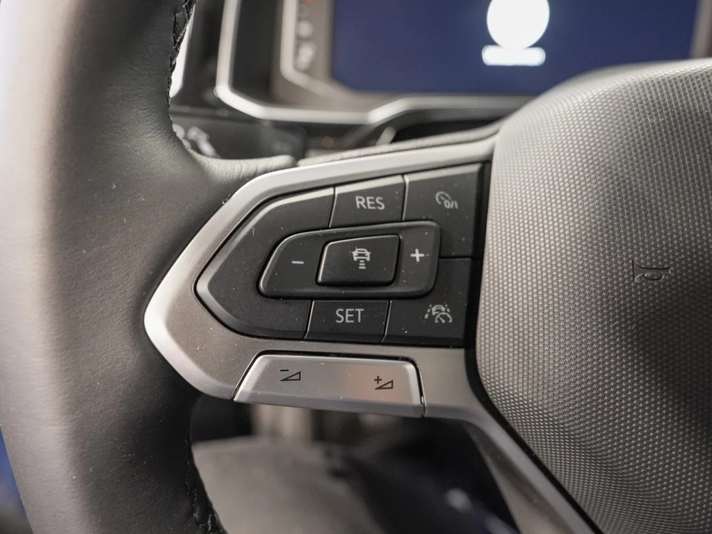Volkswagen Polo 1,0 l TSI 5-Gang Style WR NAVI IQDrive-Paket