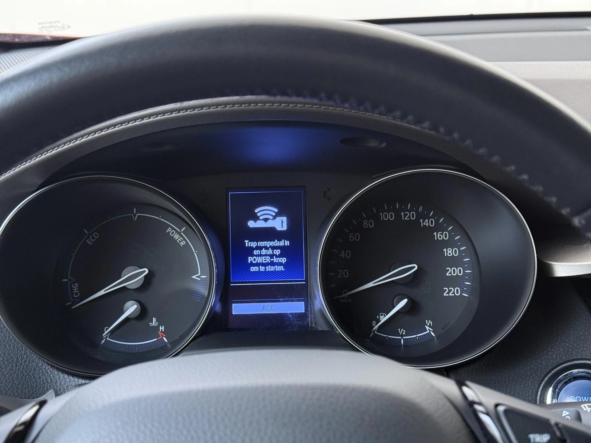 Toyota-C-HR-image-11